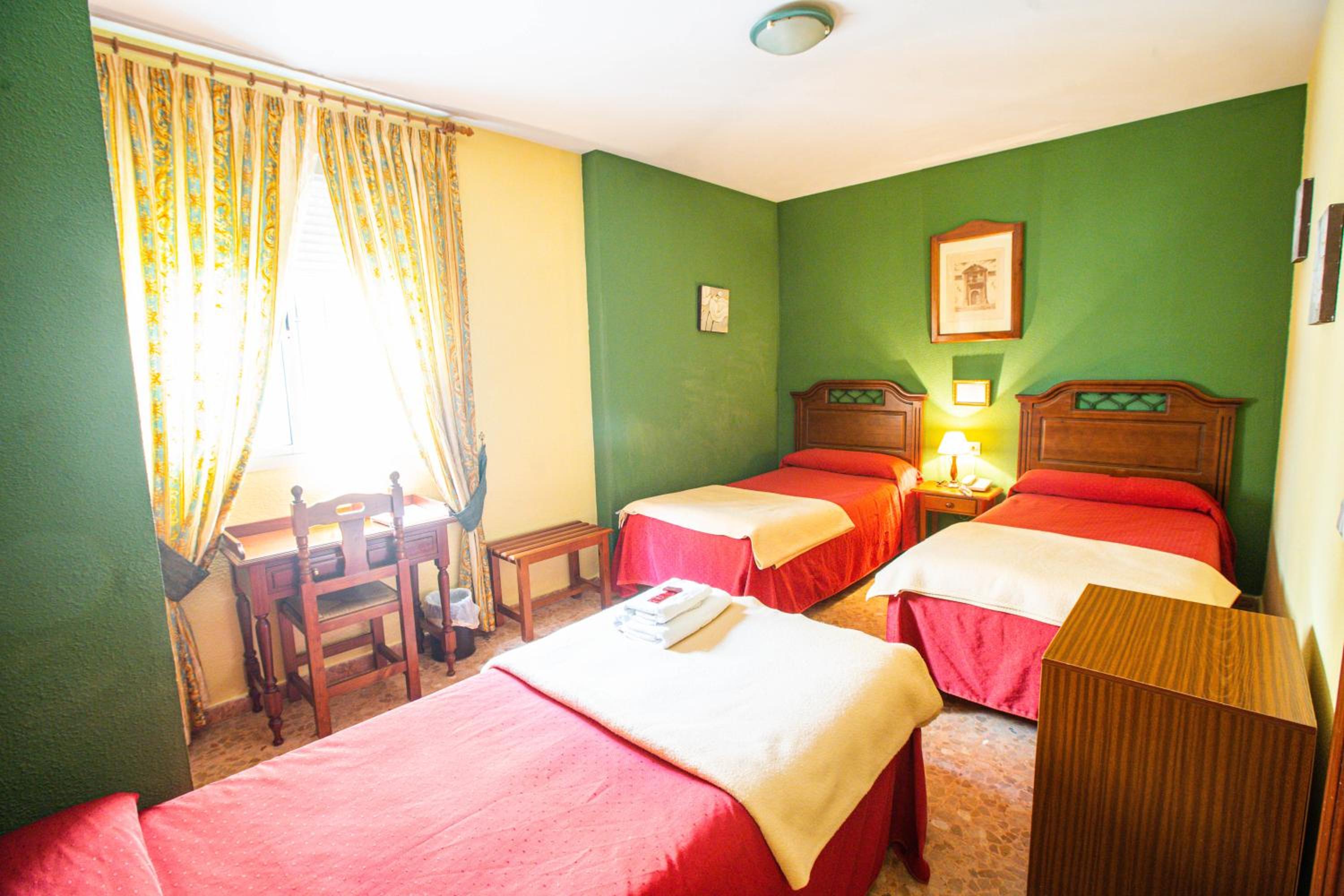 Triple Room - Photo 1