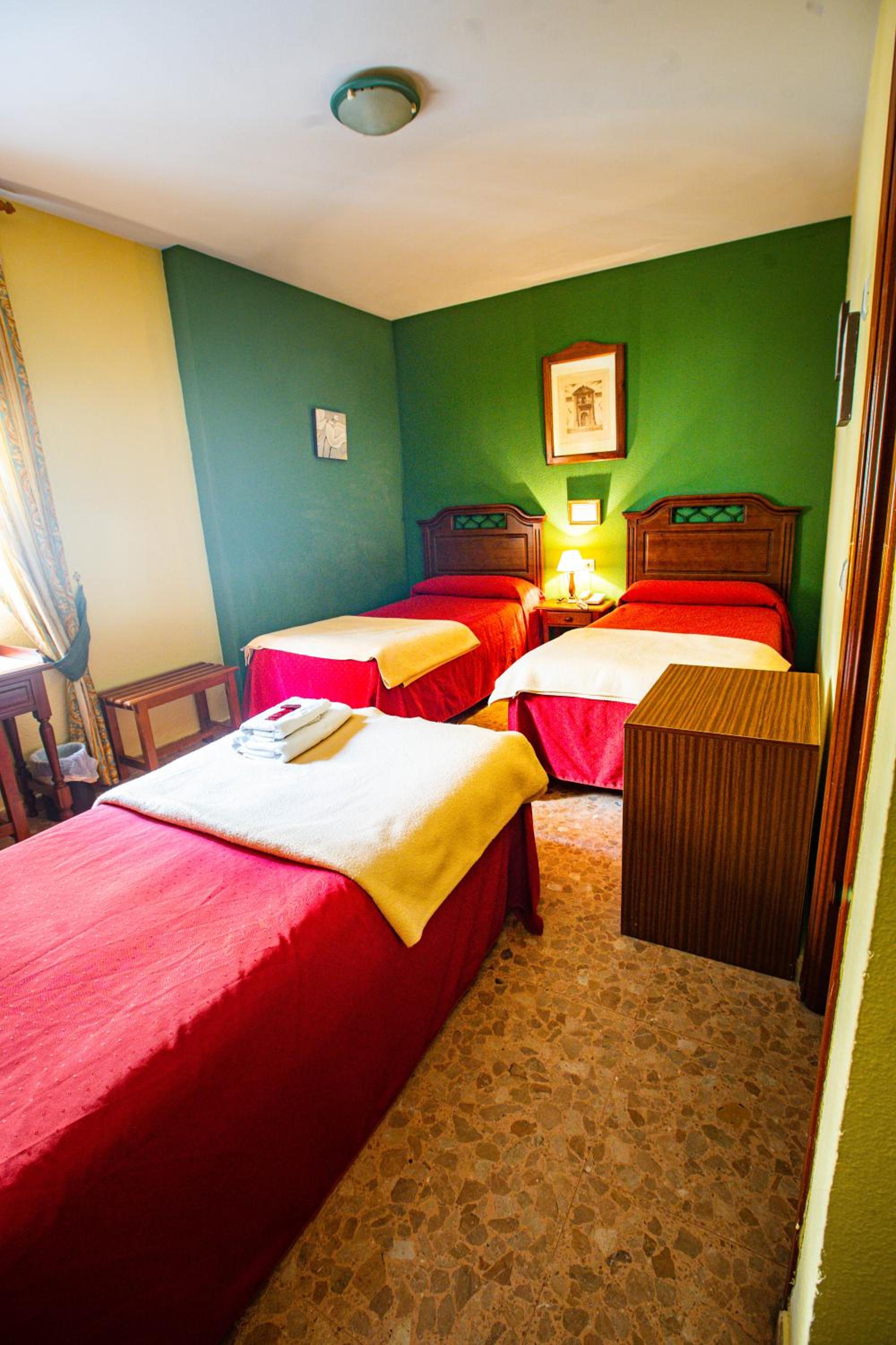 Triple Room - Photo 5