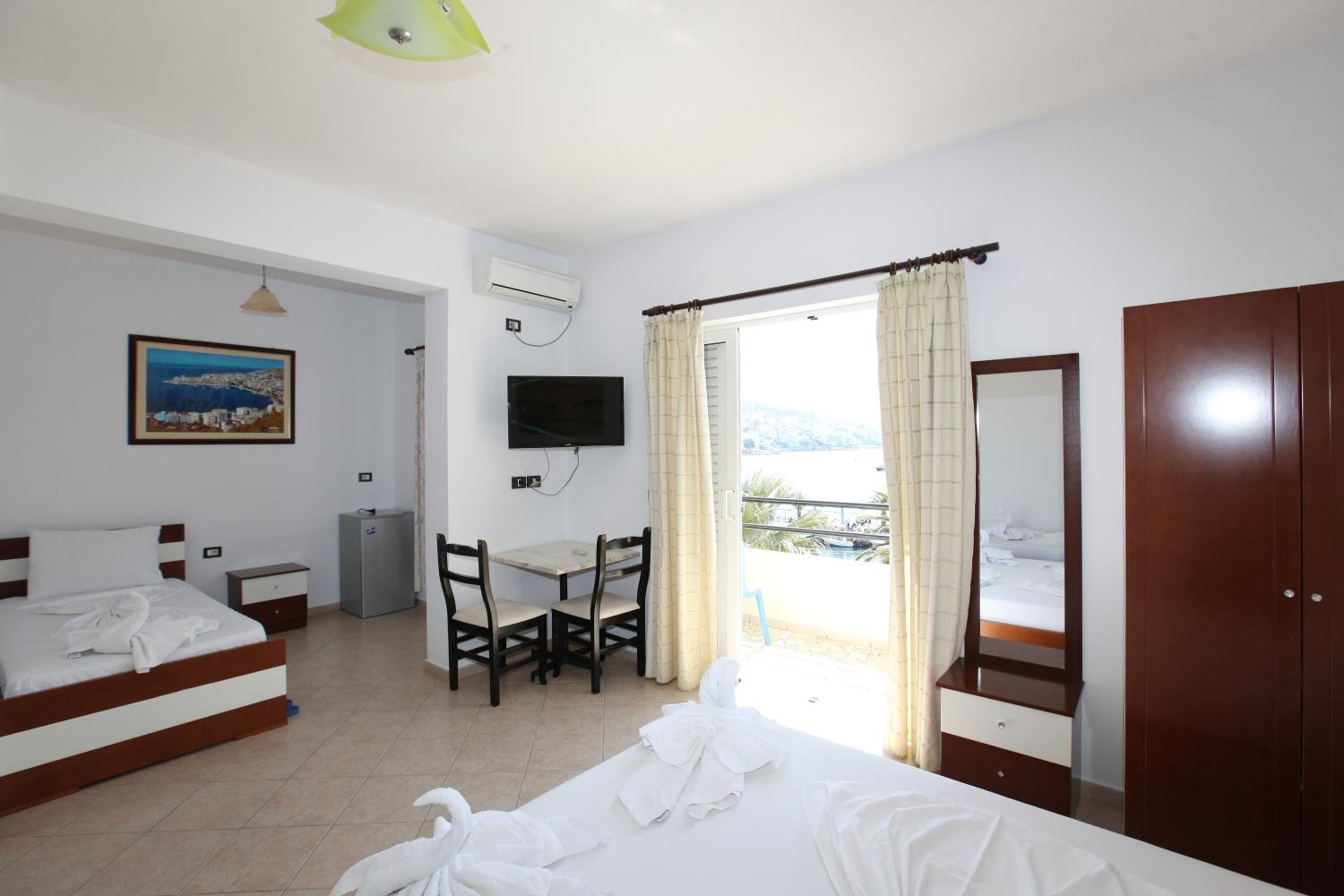 Quadruple Room with Sea View photo 2