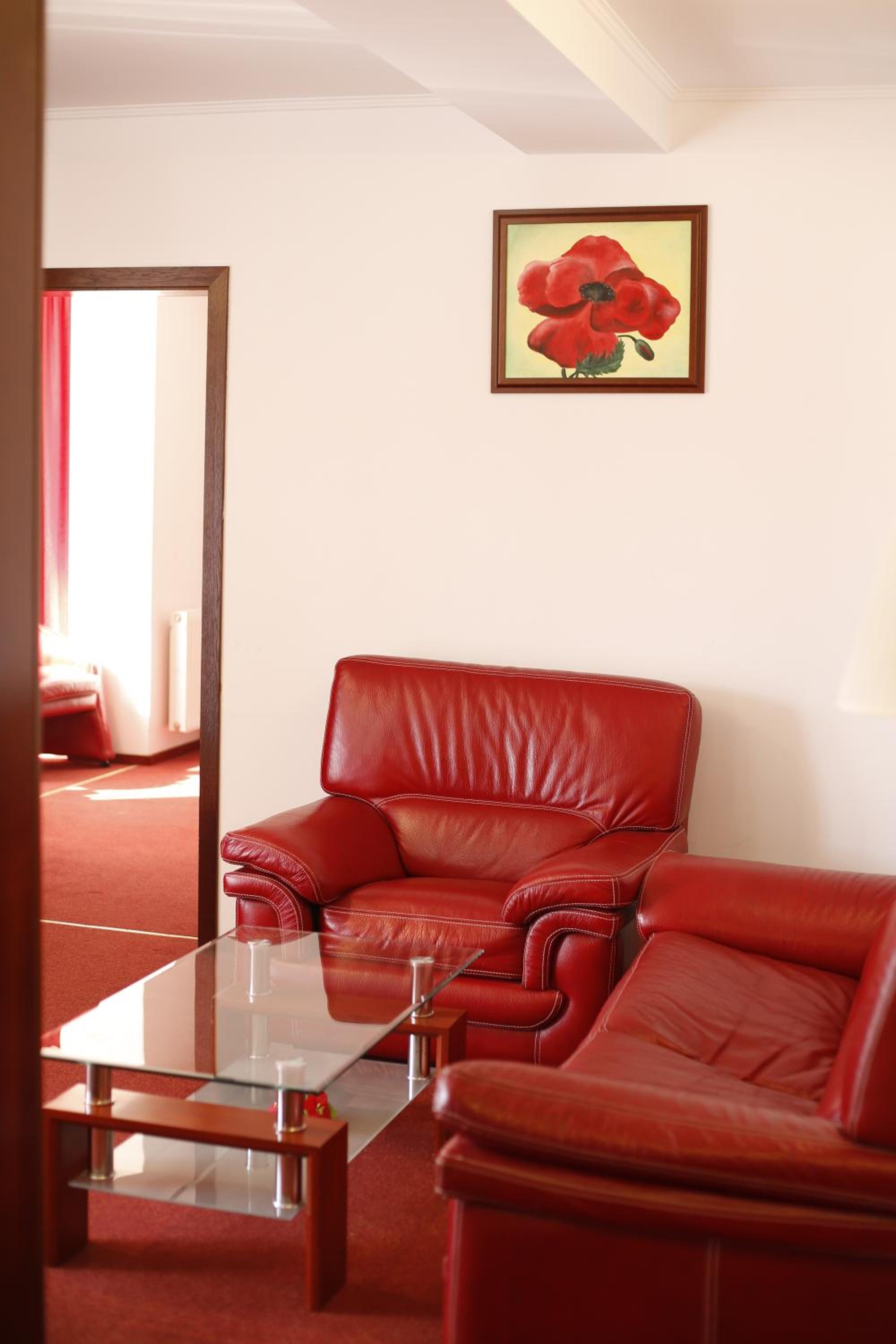 Apartment photo 2