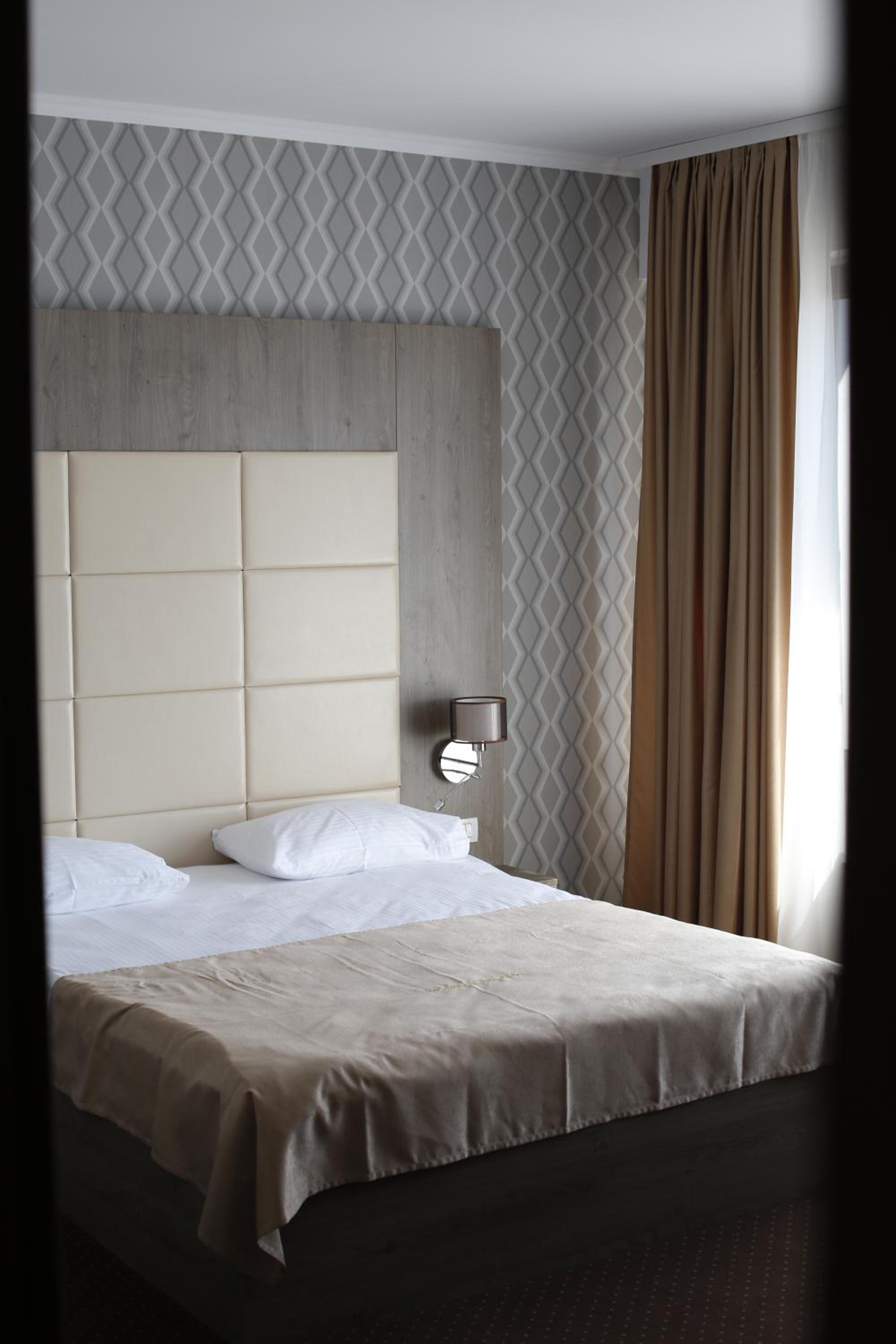 Standard Twin/Double Room photo 3