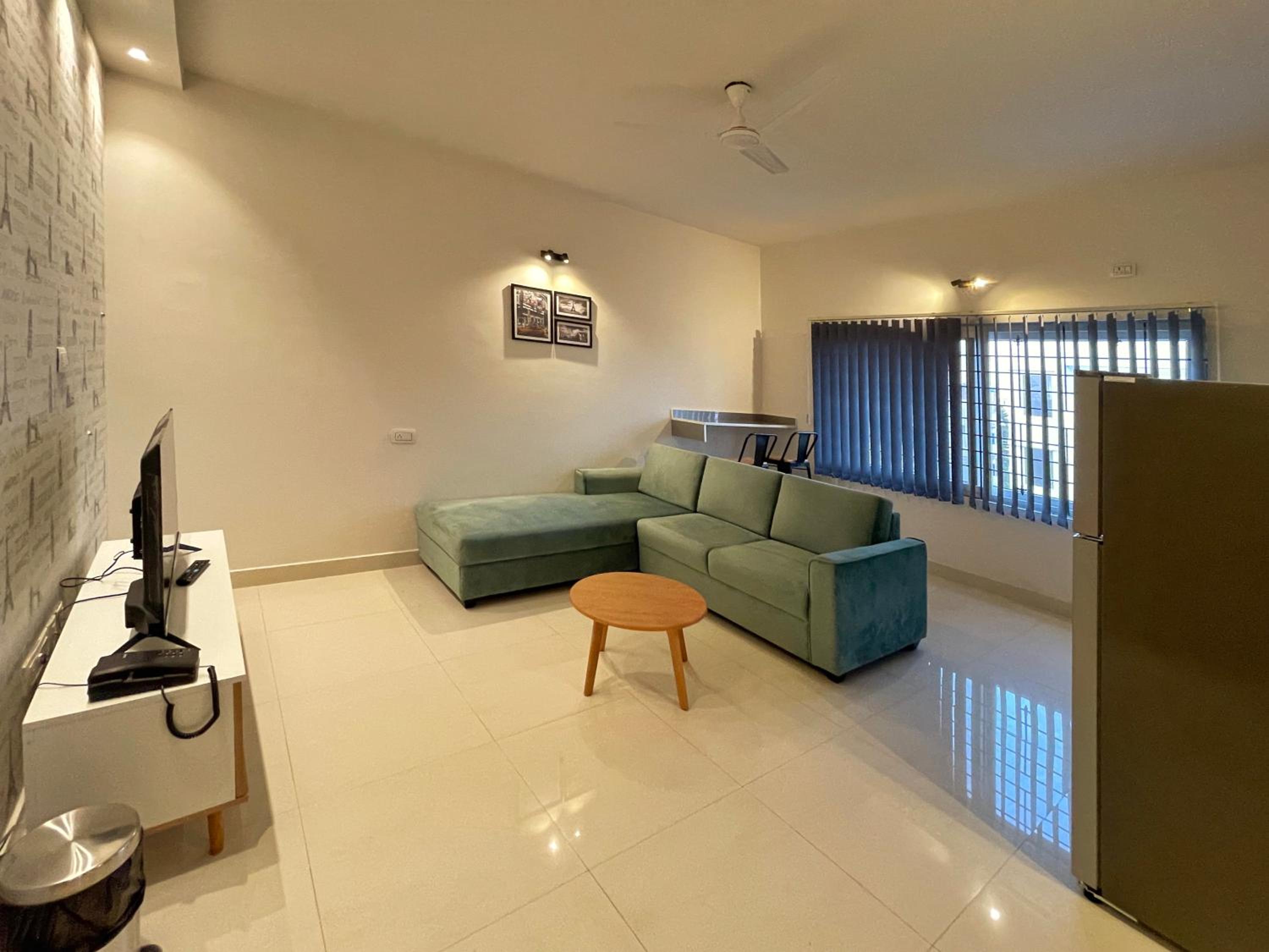 One-Bedroom Apartment - Photo 7