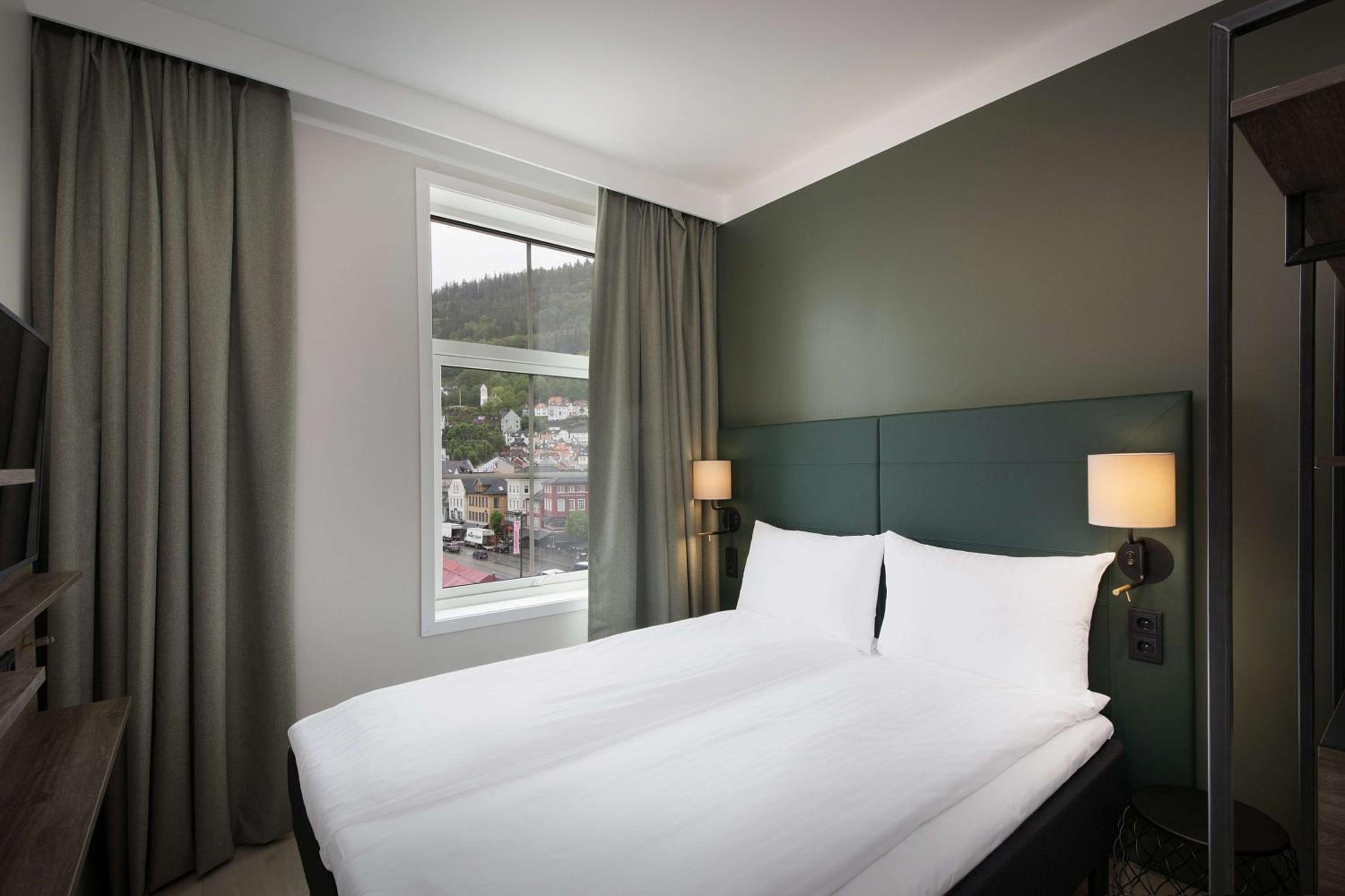 Superior Twin Room with View - Photo 1