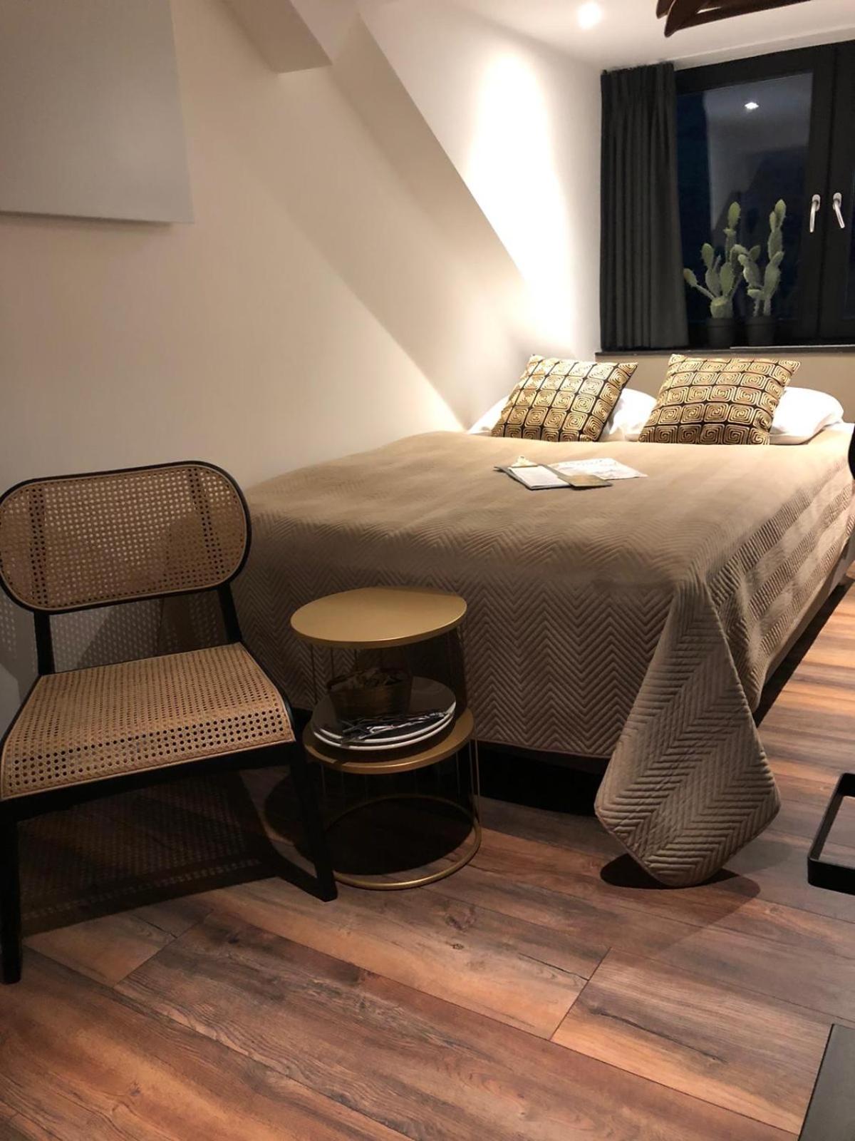 Small Double Room photo 1