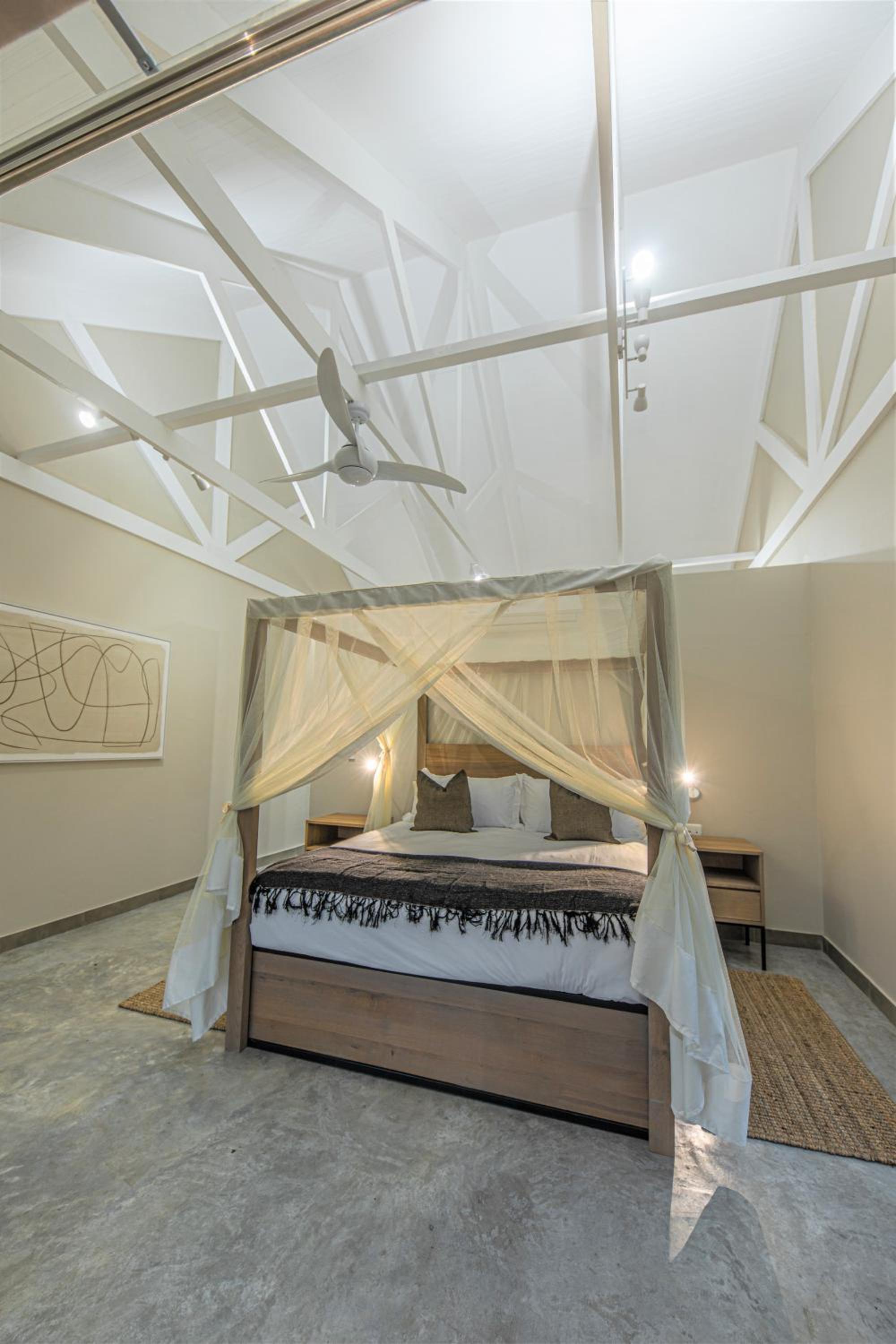 Deluxe King Room with Bath