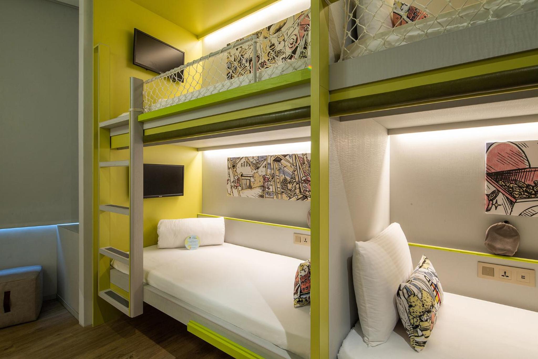 Standard Quadruple Room without Window