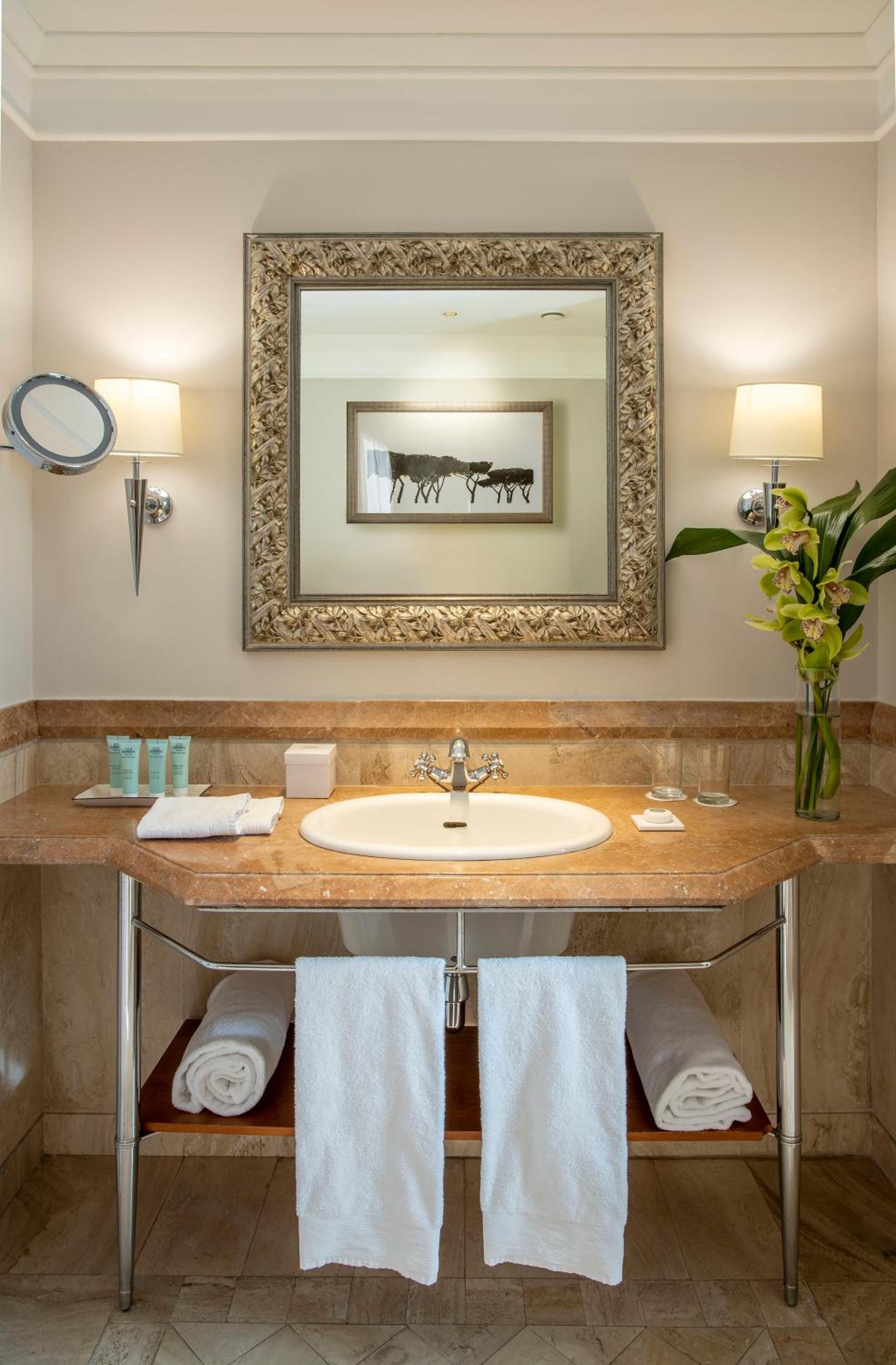 Deluxe Double or Twin Room - Photo 4