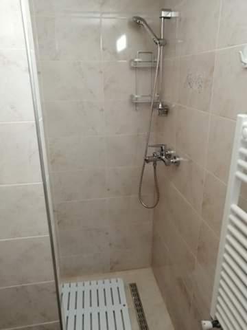 Standard Queen Room - Photo 4