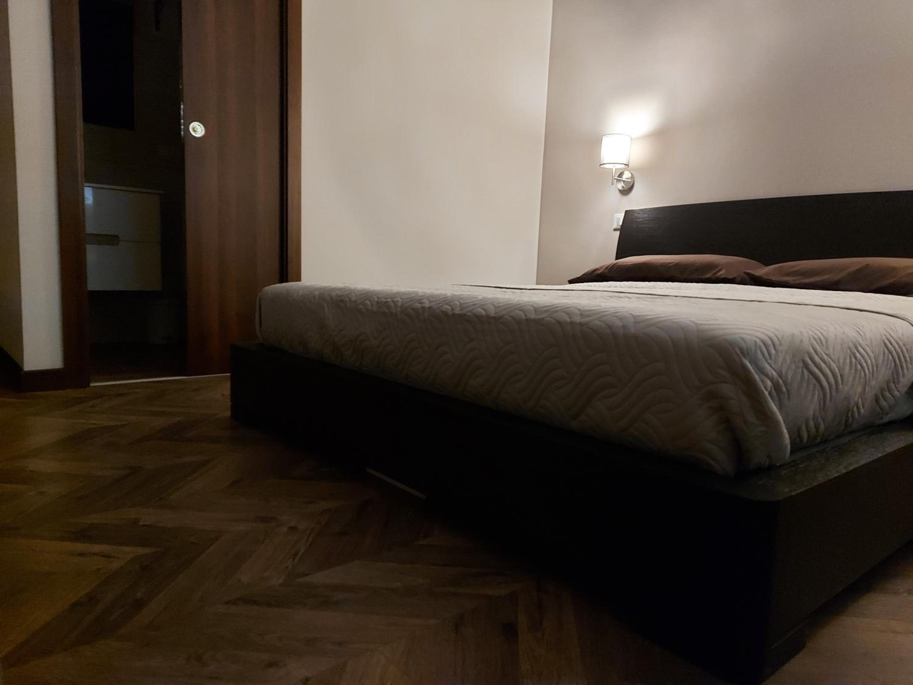 Double Room with Private Bathroom - Photo 6