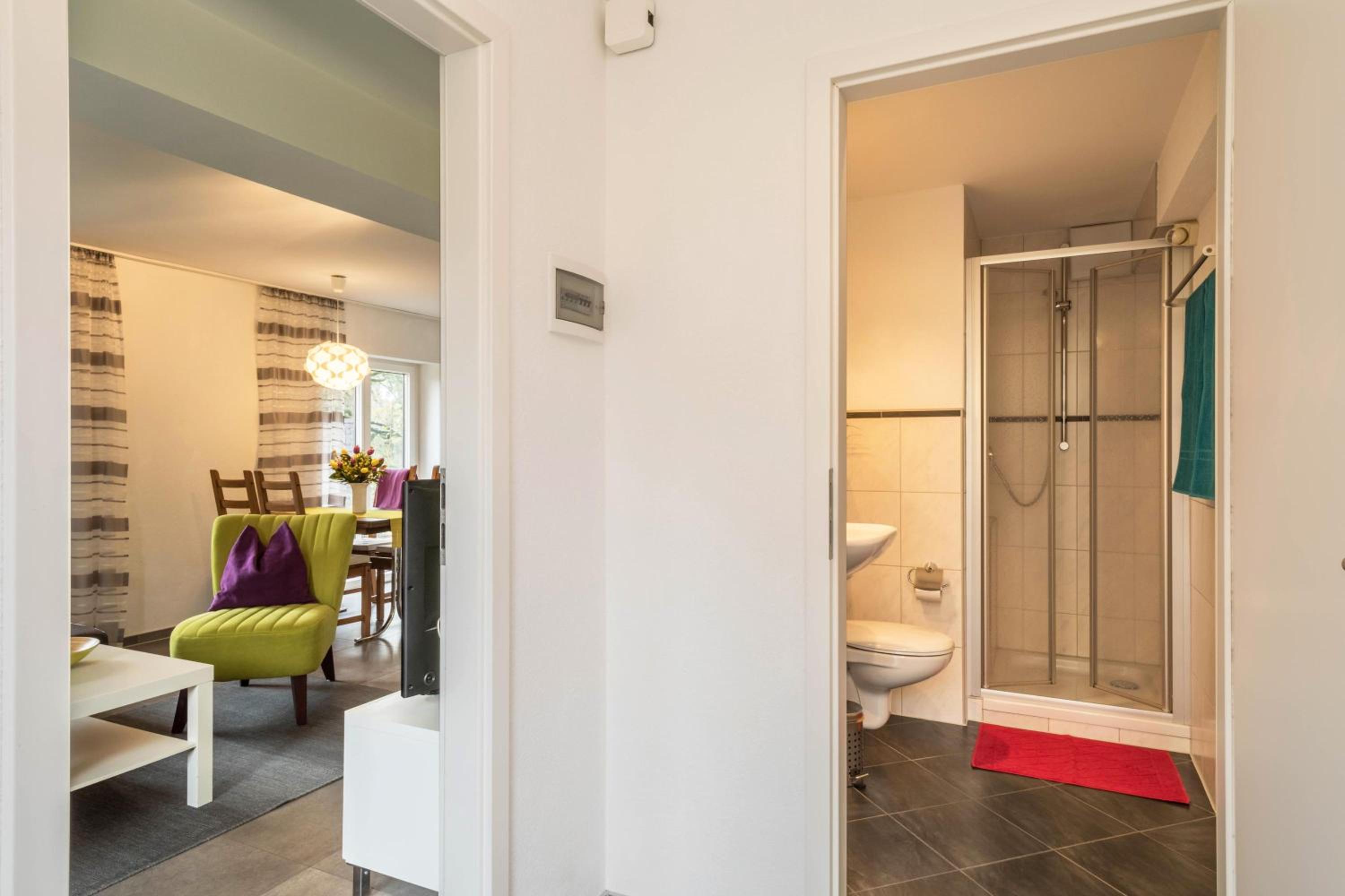 One-Bedroom Apartment with Lake View photo 2