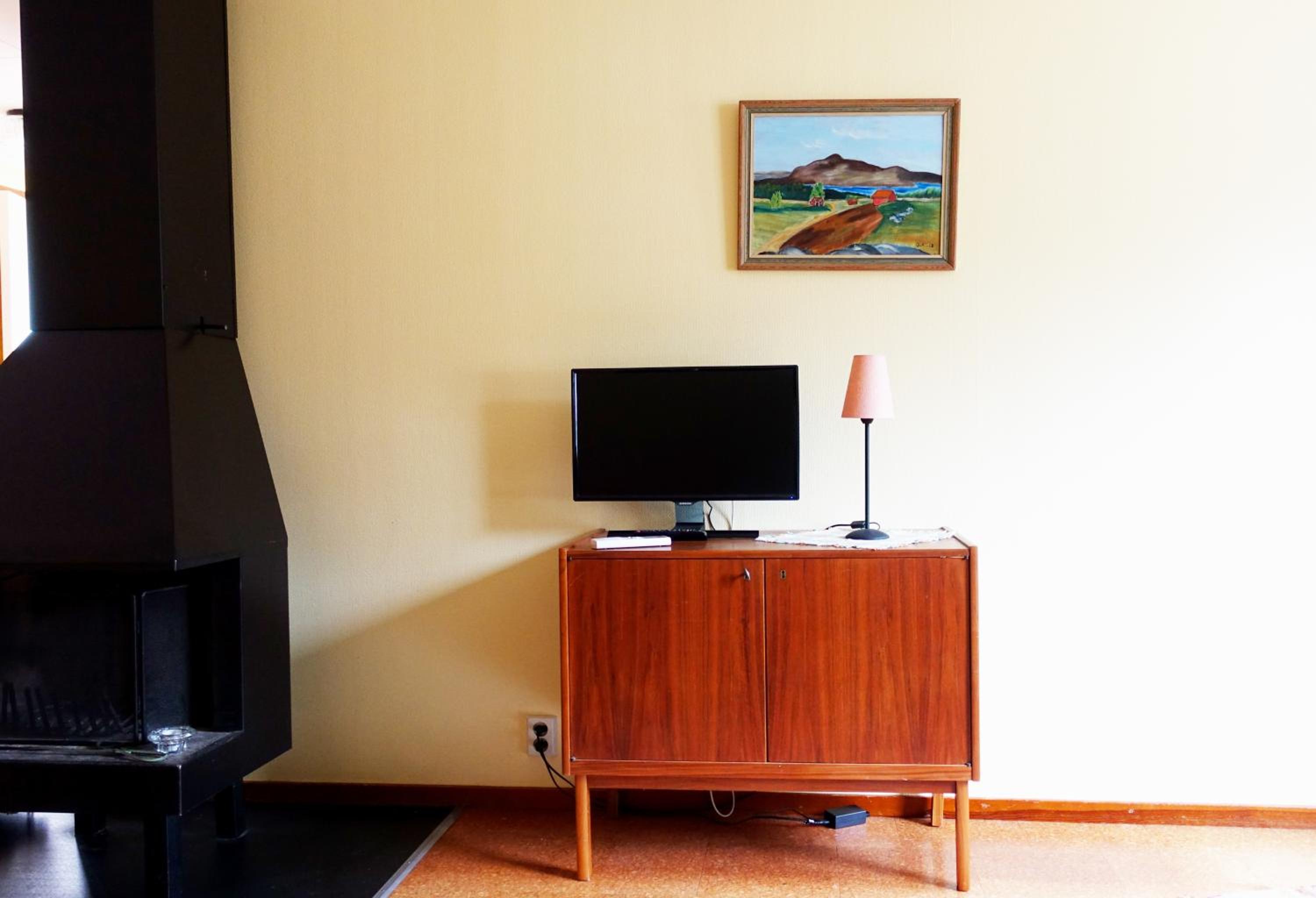 Two-Bedroom House photo 3