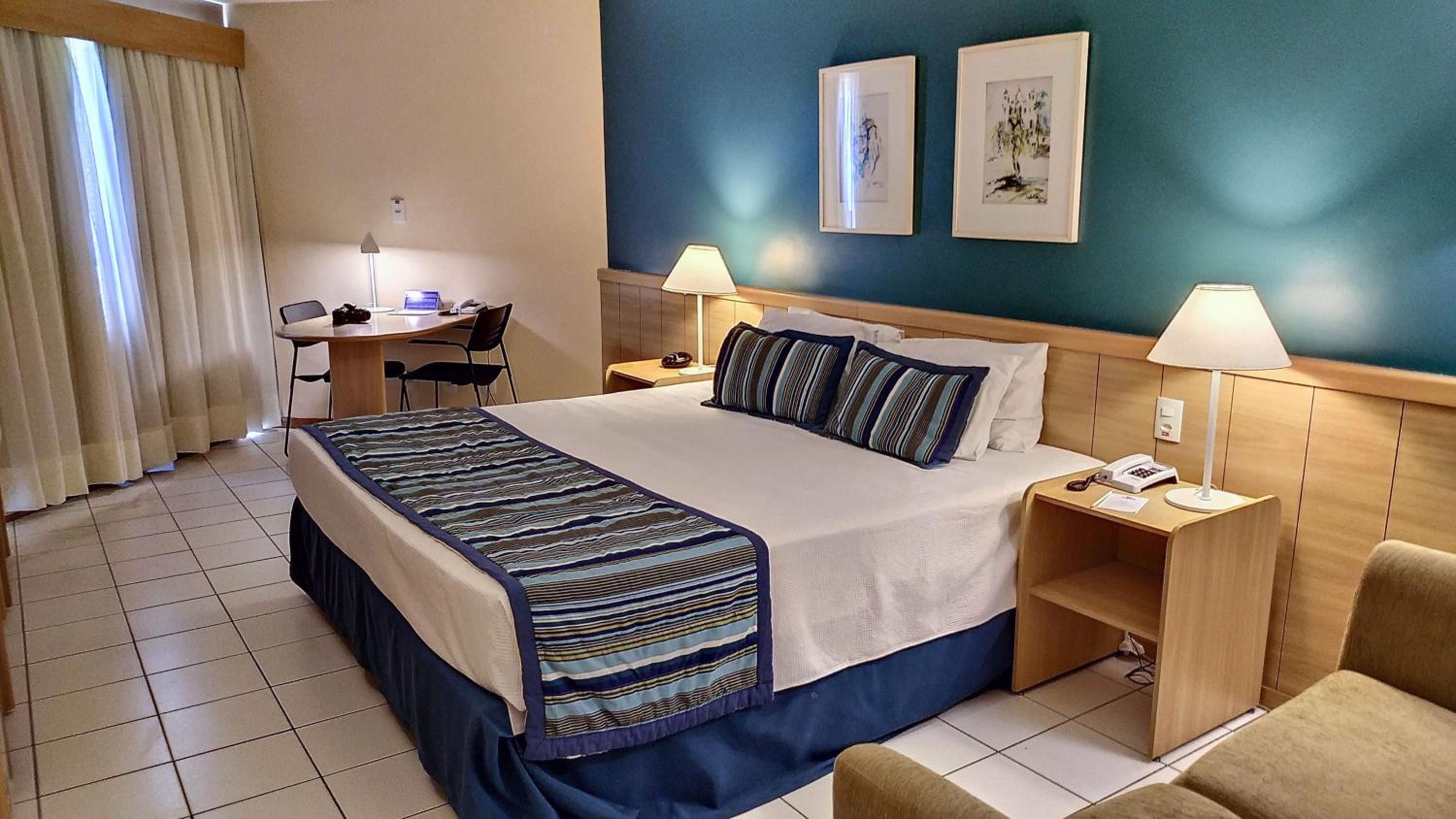 Deluxe Double Room thumbnail 6