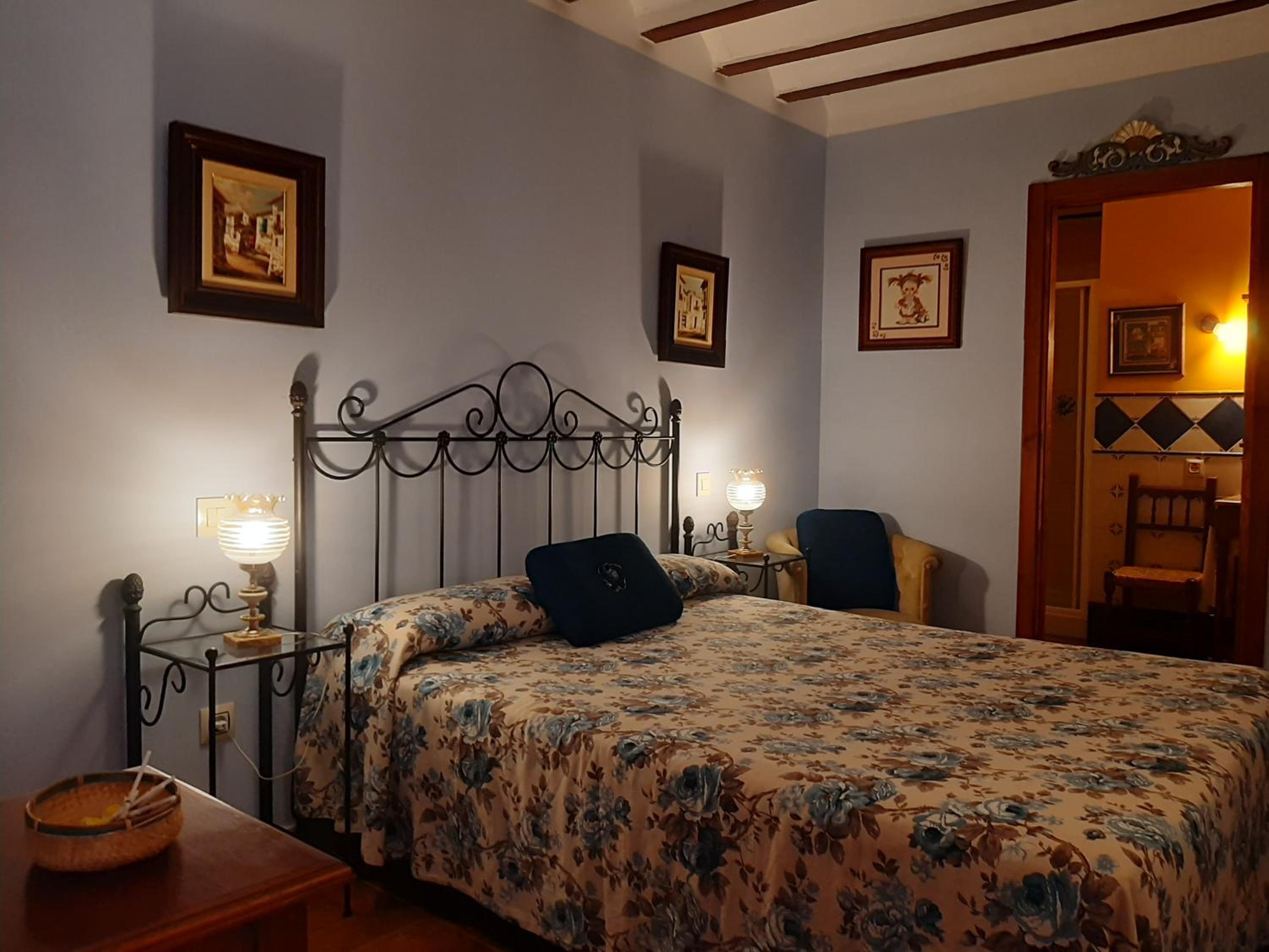 Double or Twin Room - Photo 12