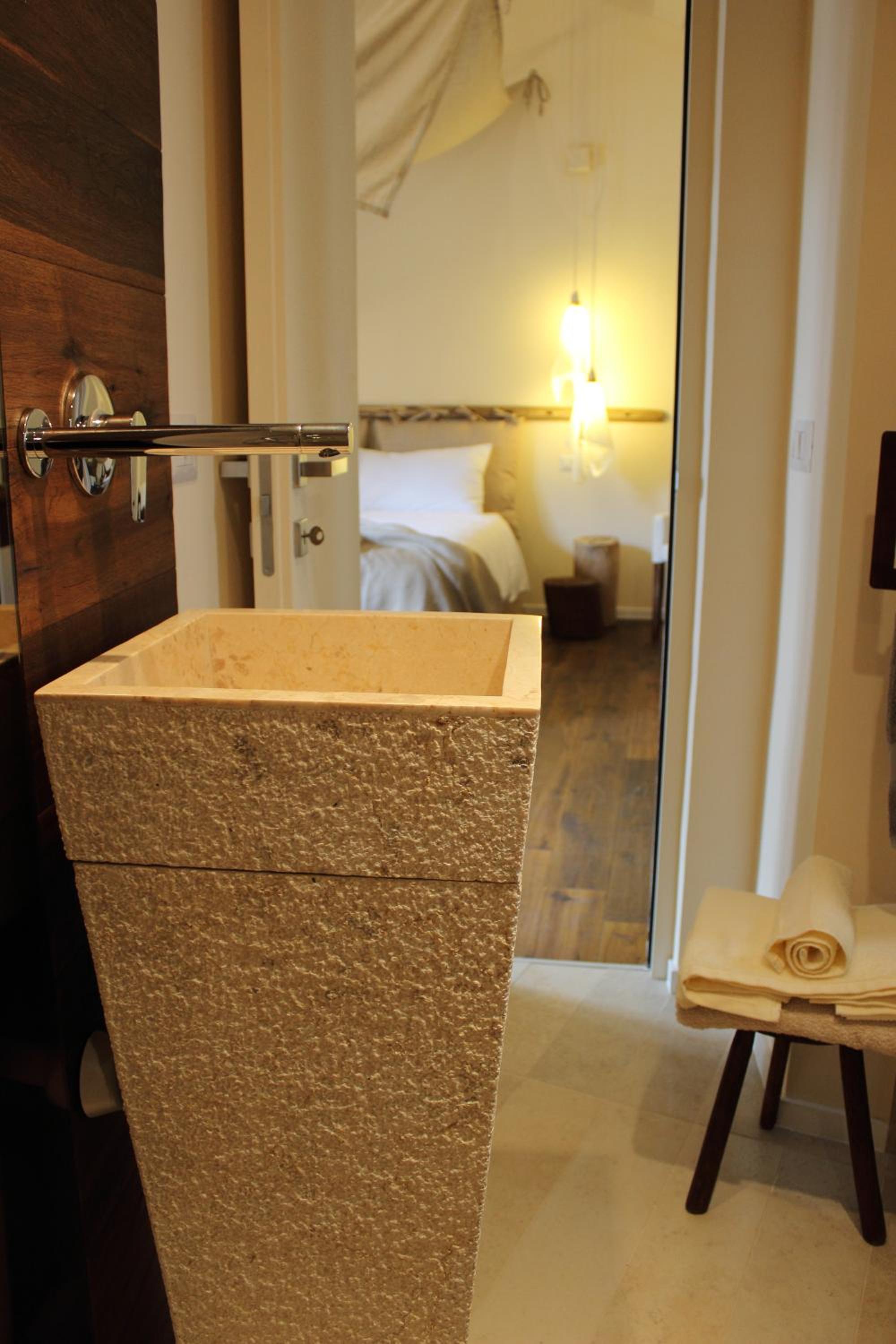 Double Room - Photo 2