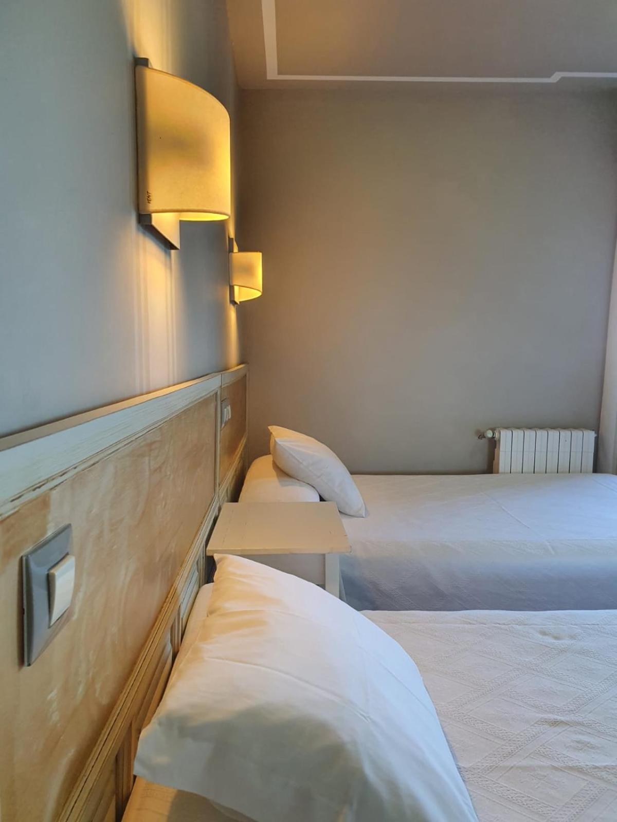 Superior Triple Room with Sea View - Photo 3