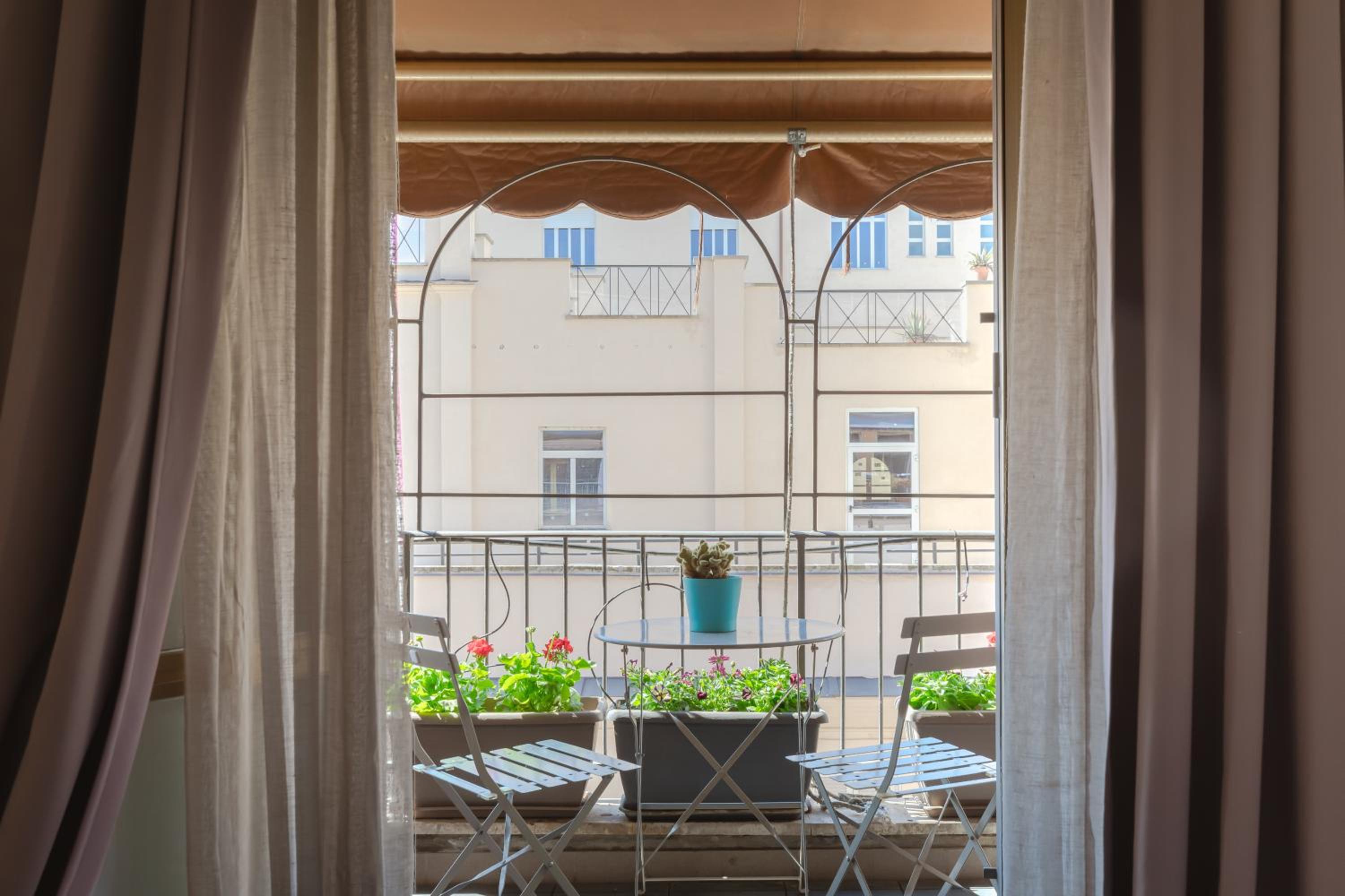 Superior Double Room with Balcony photo 2