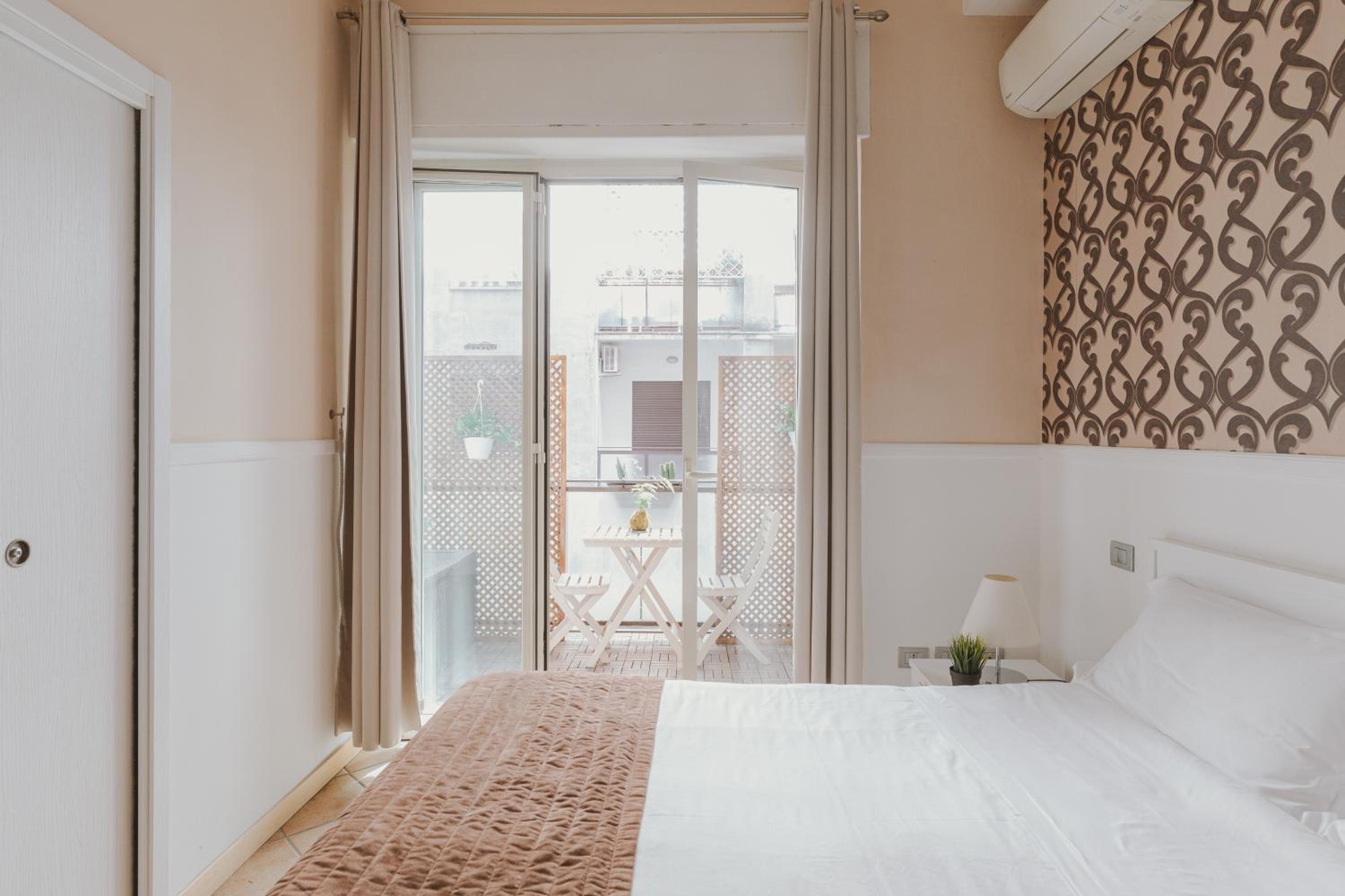 Superior Double Room with Balcony photo 2