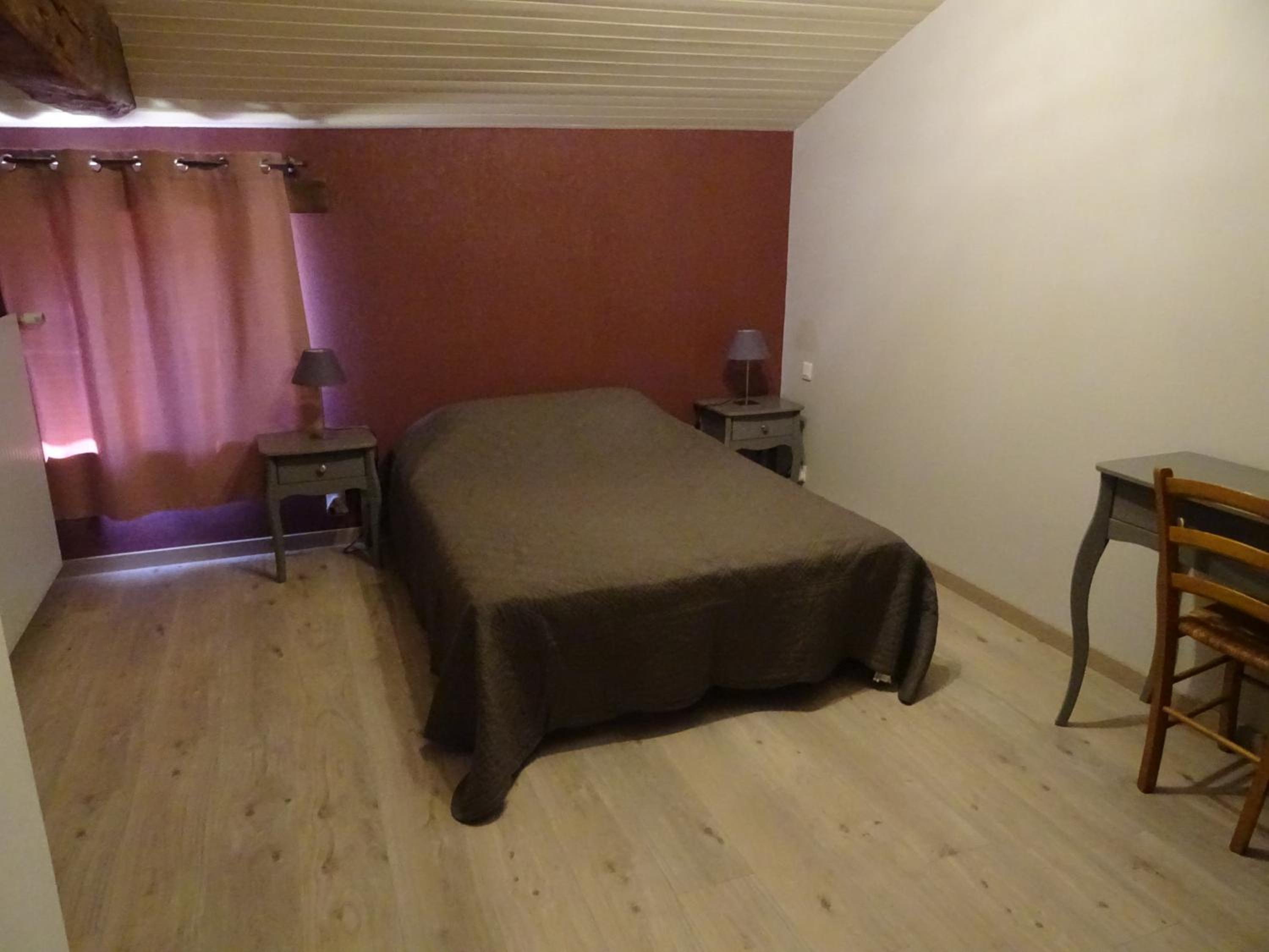Family Room with Private Bathroom photo 3