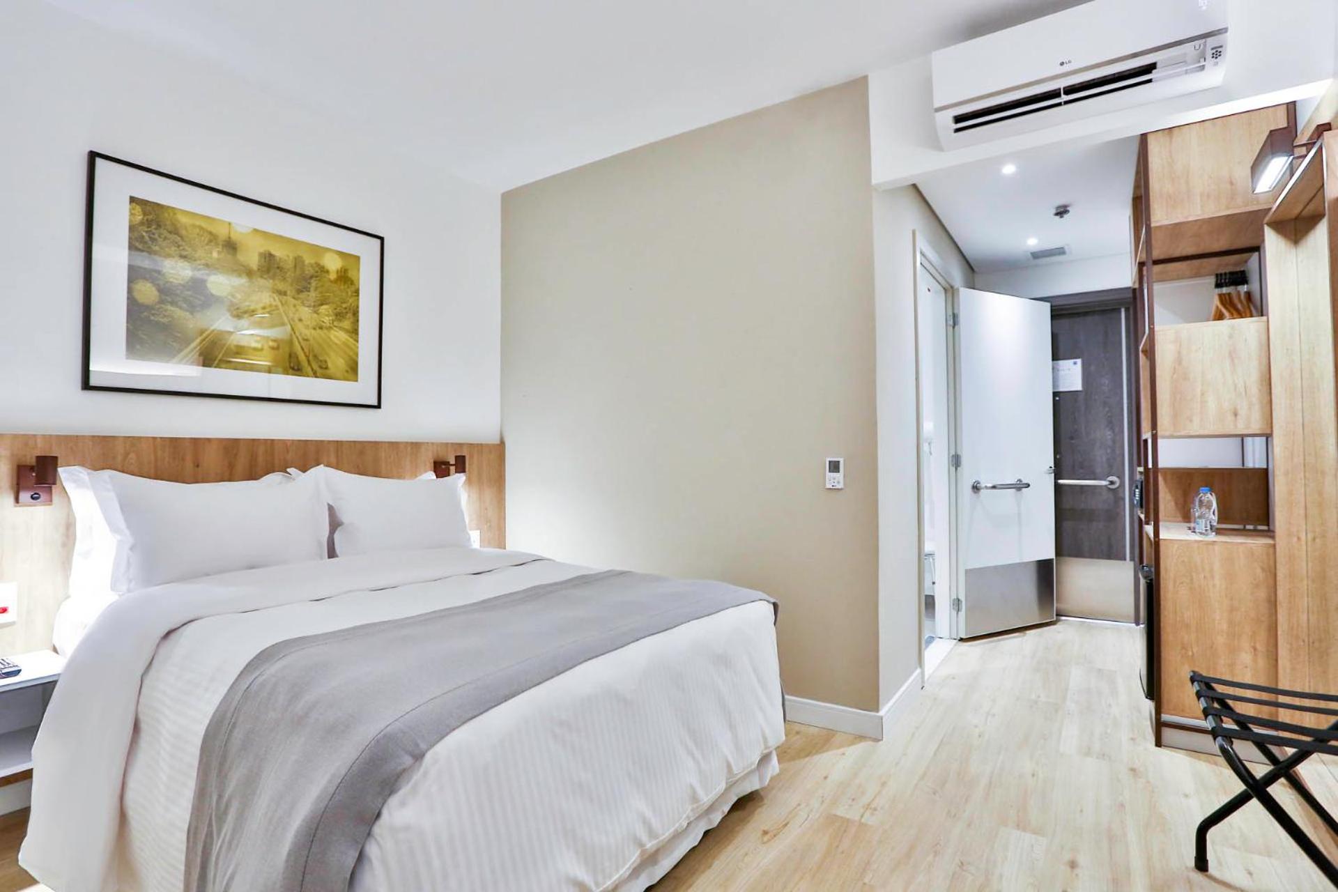 Quarto com Cama Casal - Acesso para Hóspedes com Mobilidade Reduzida - Não Fumantes - Photo 5