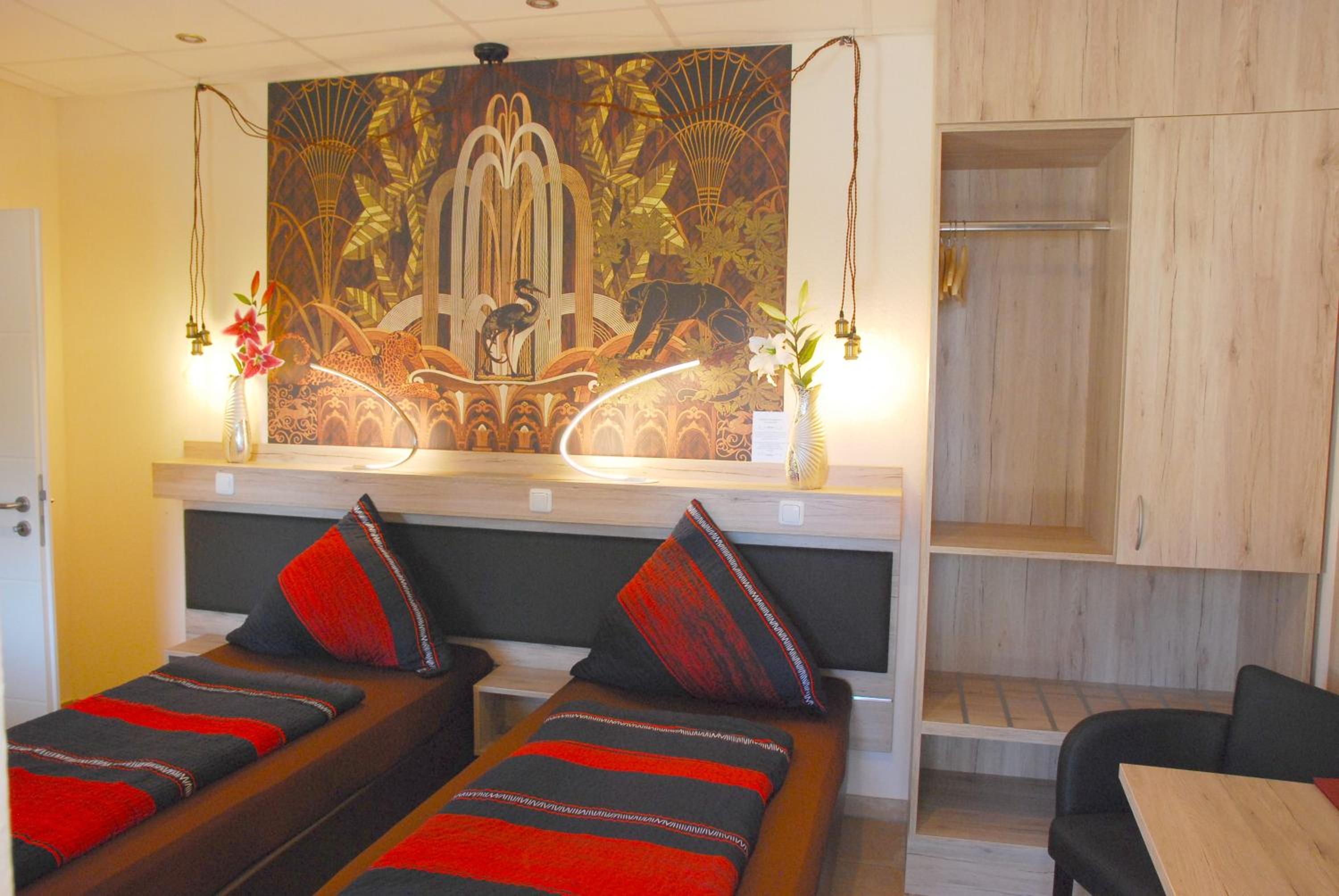 Twin Room - Photo 18