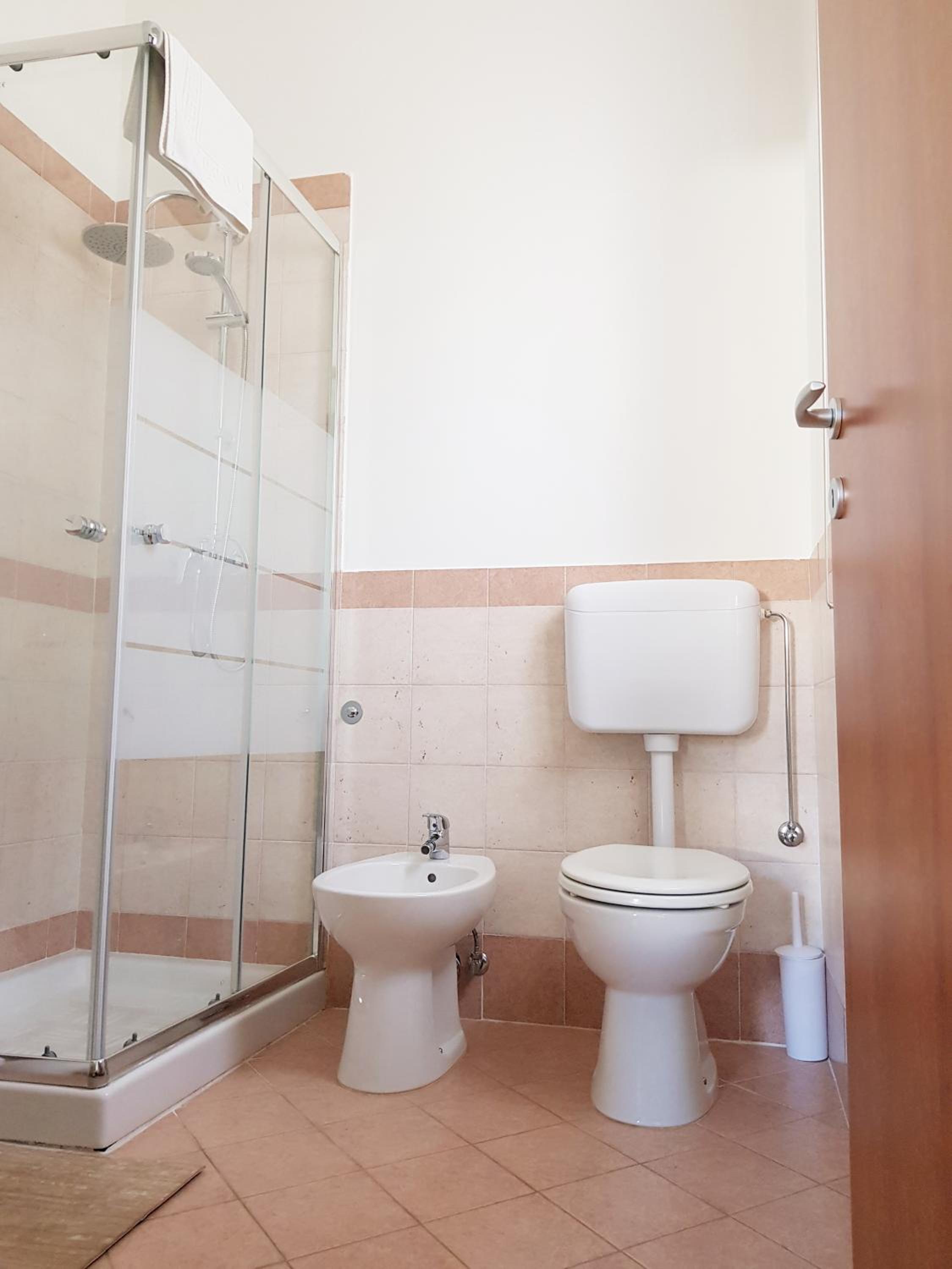 Double or Twin Room - Photo 31