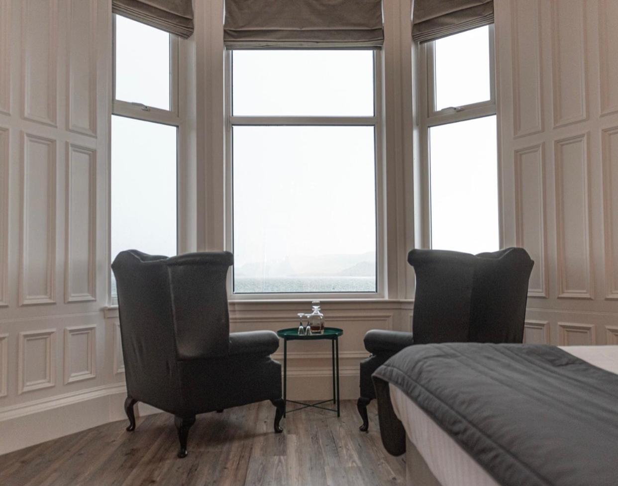 Deluxe Double Room with Sea View - Photo 8