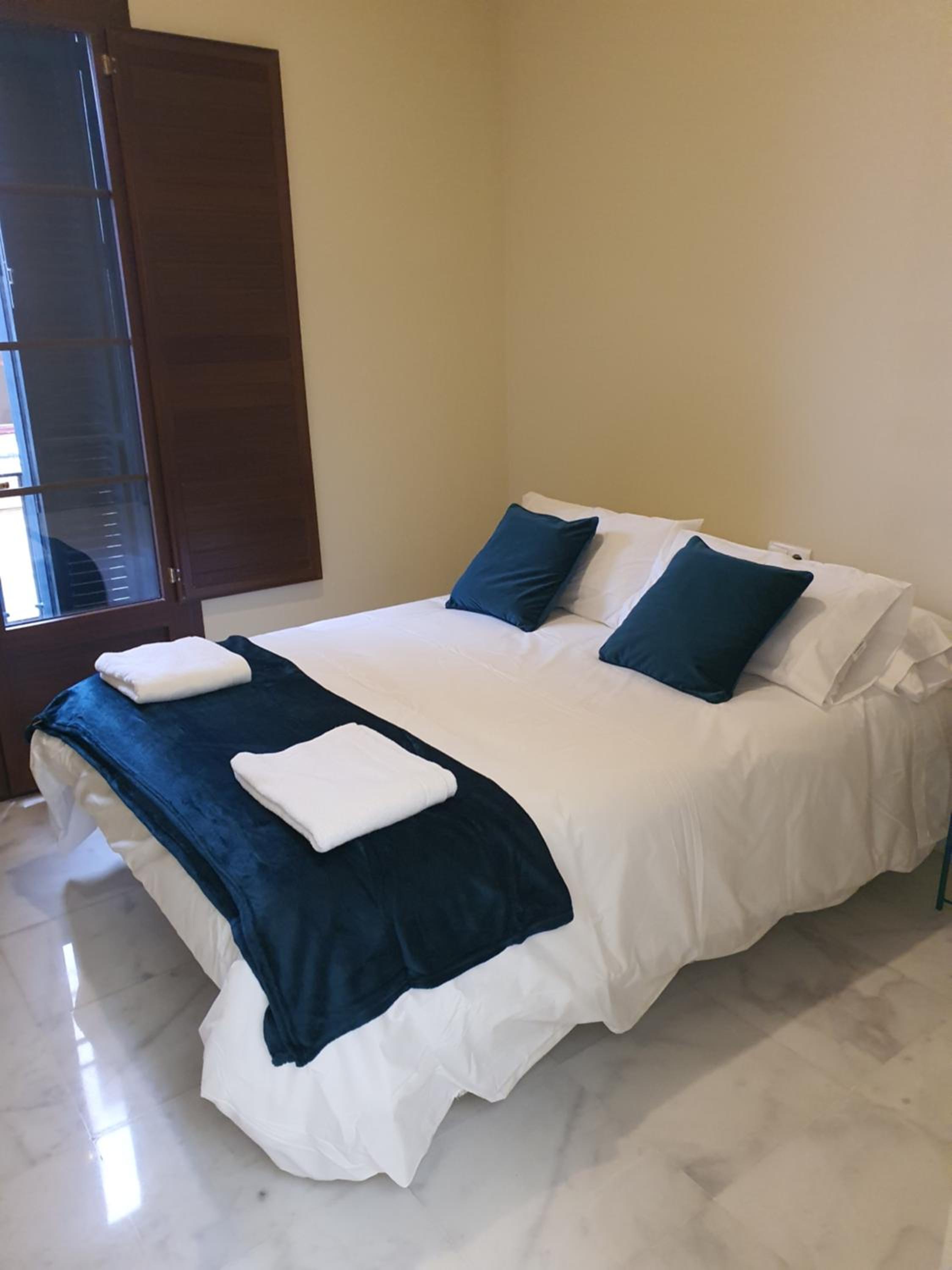 Deluxe Room - Photo 1