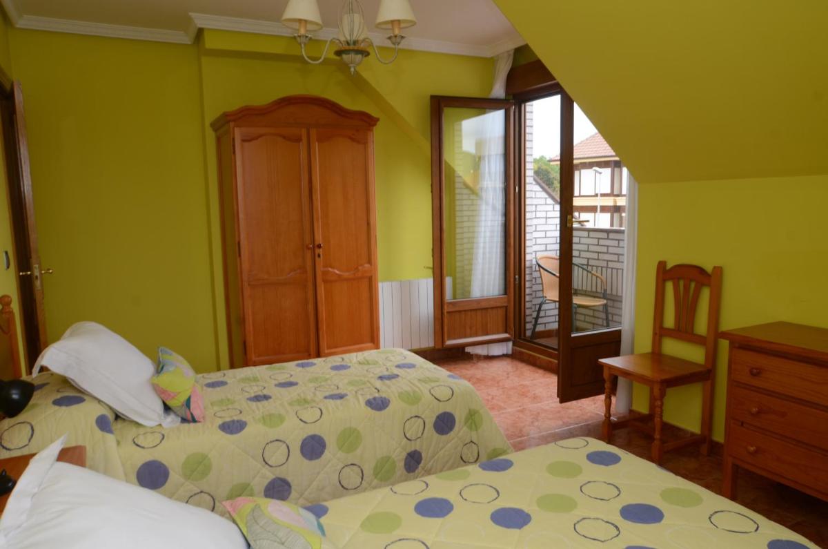 One-Bedroom Apartment with Sea View photo 2