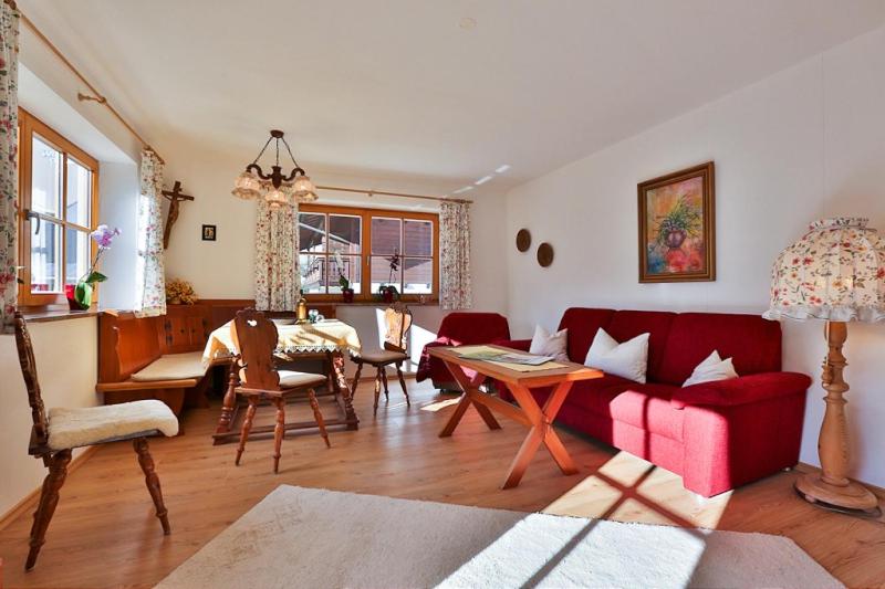 Three-Bedroom Apartment photo 2