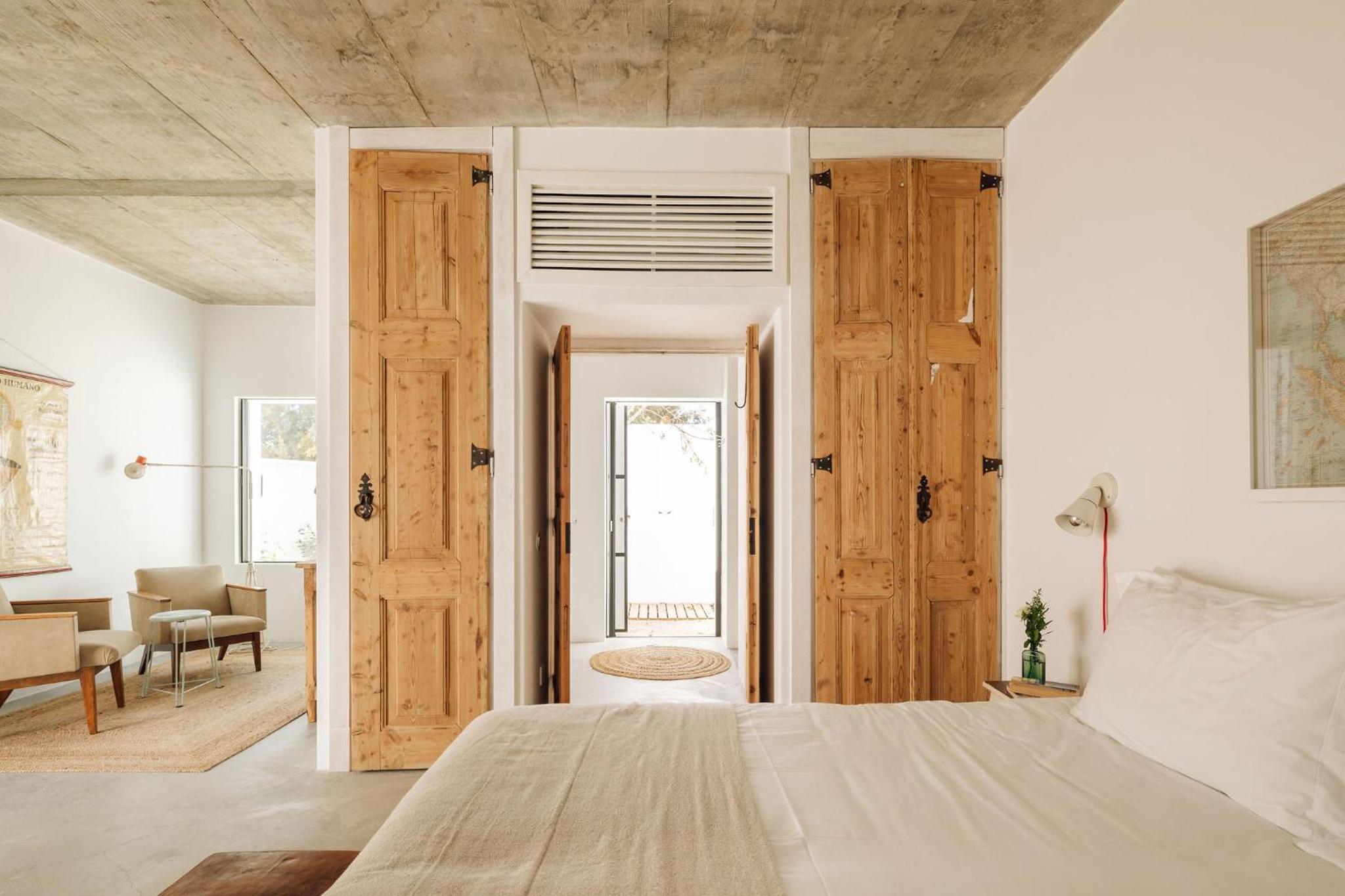 Large Double or Twin Room photo 1