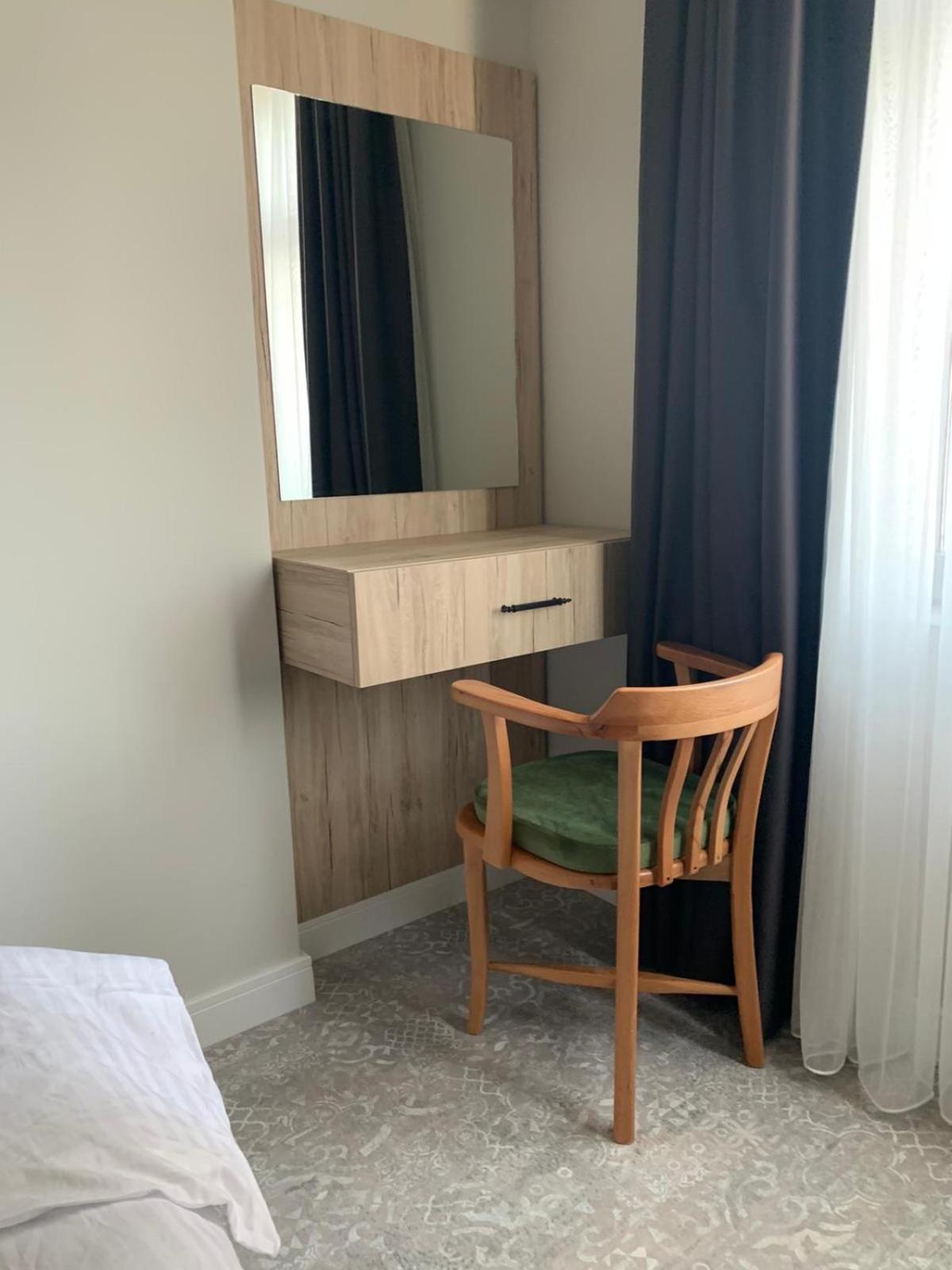 Deluxe Family Room photo 2