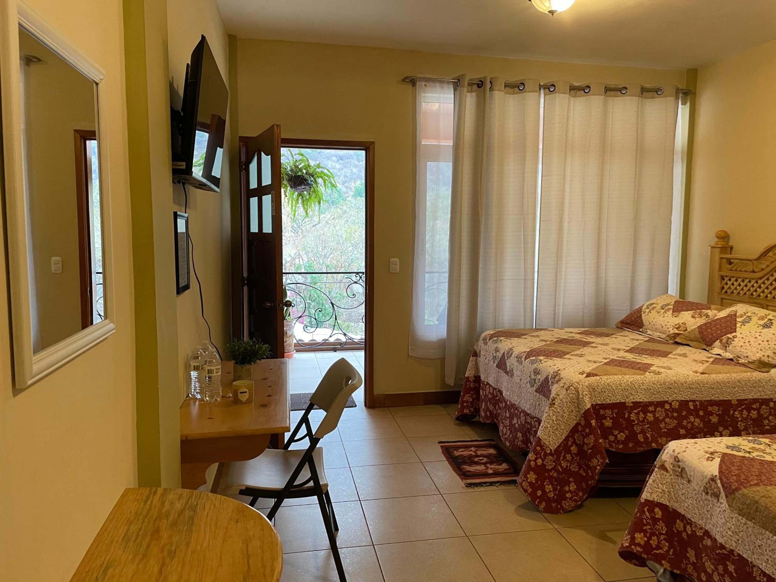 Comfort Triple Room