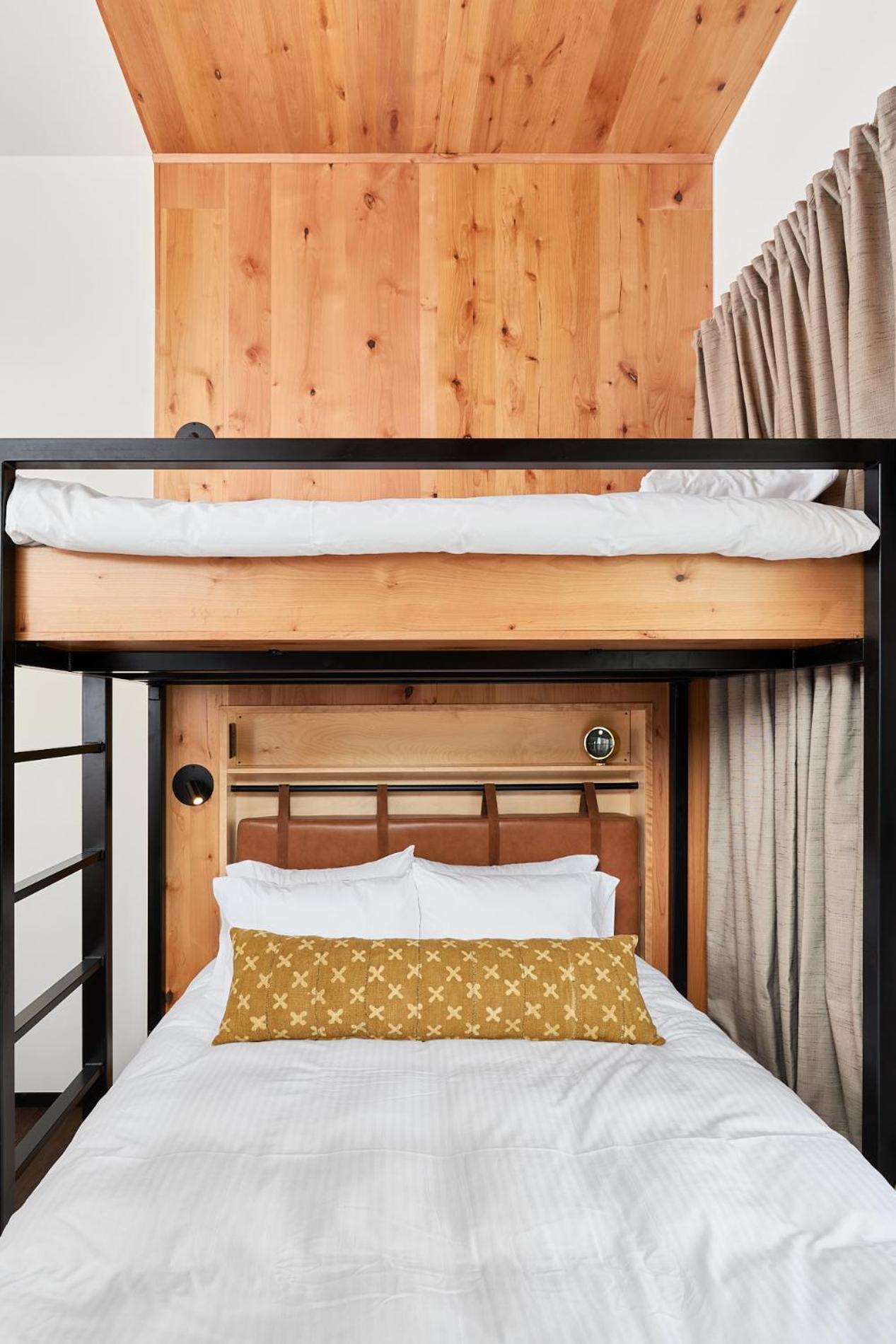 Junior Queen with Bunk Bed Suite - Photo 3