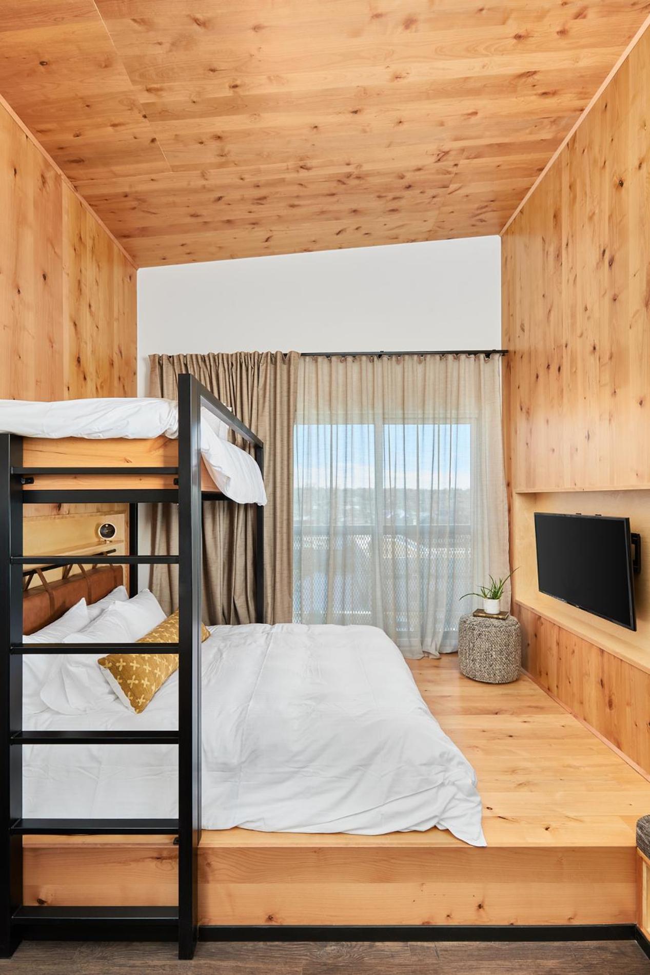 Junior Queen with Bunk Bed Suite - Photo 1