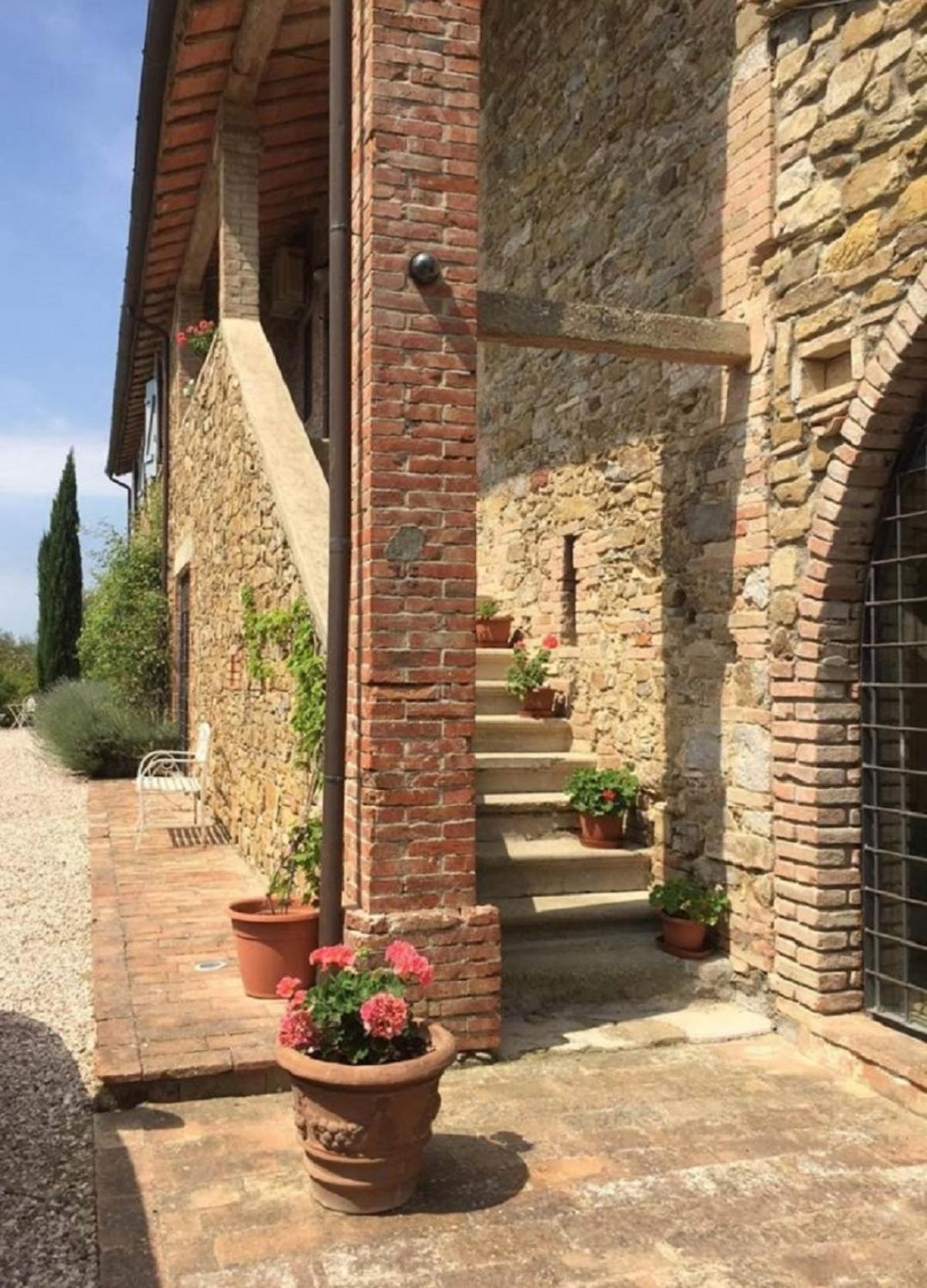 Villa photo 2