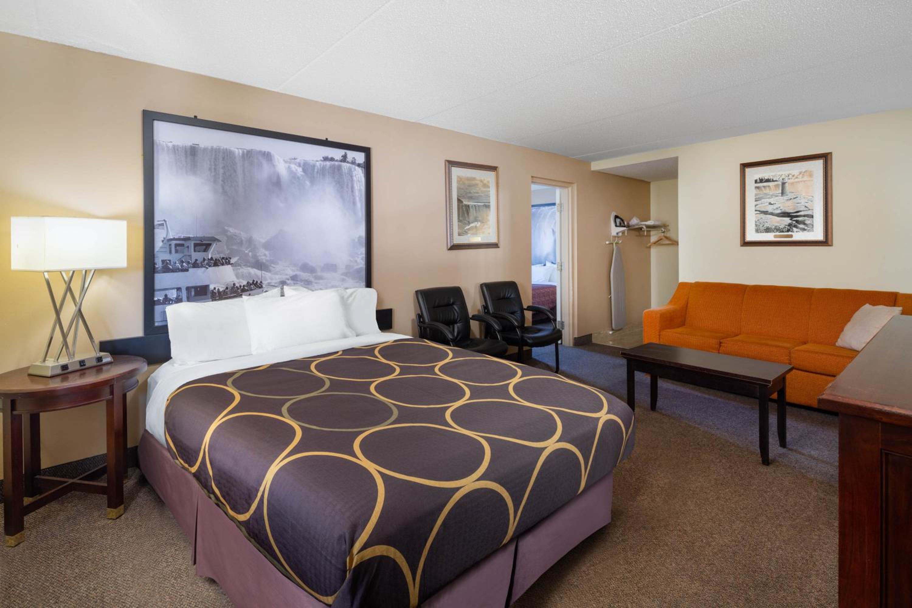 Two-Bedroom Family Suite with Two Queen Beds - Non-Smoking - Photo 1