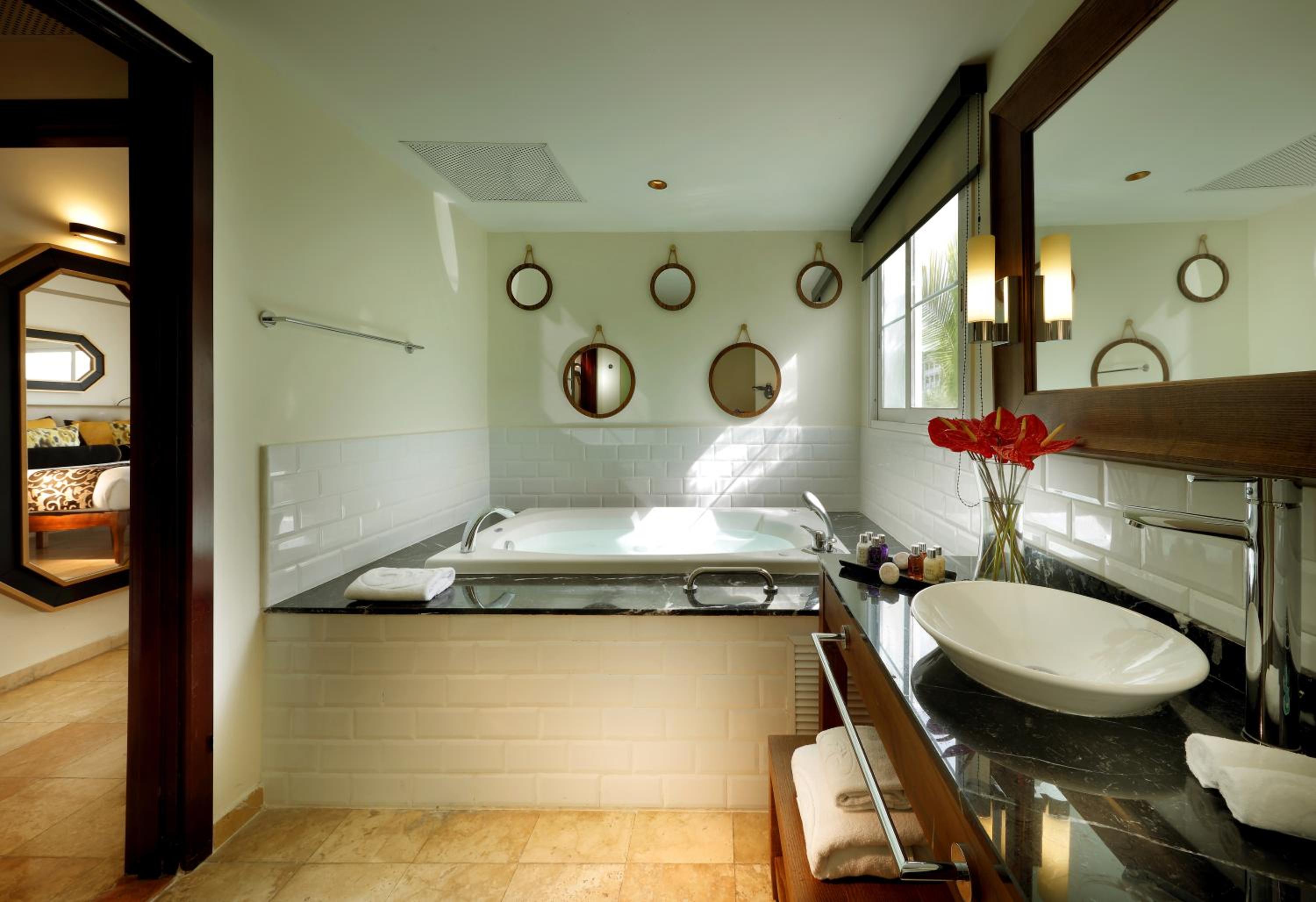 Suite, Ocean View