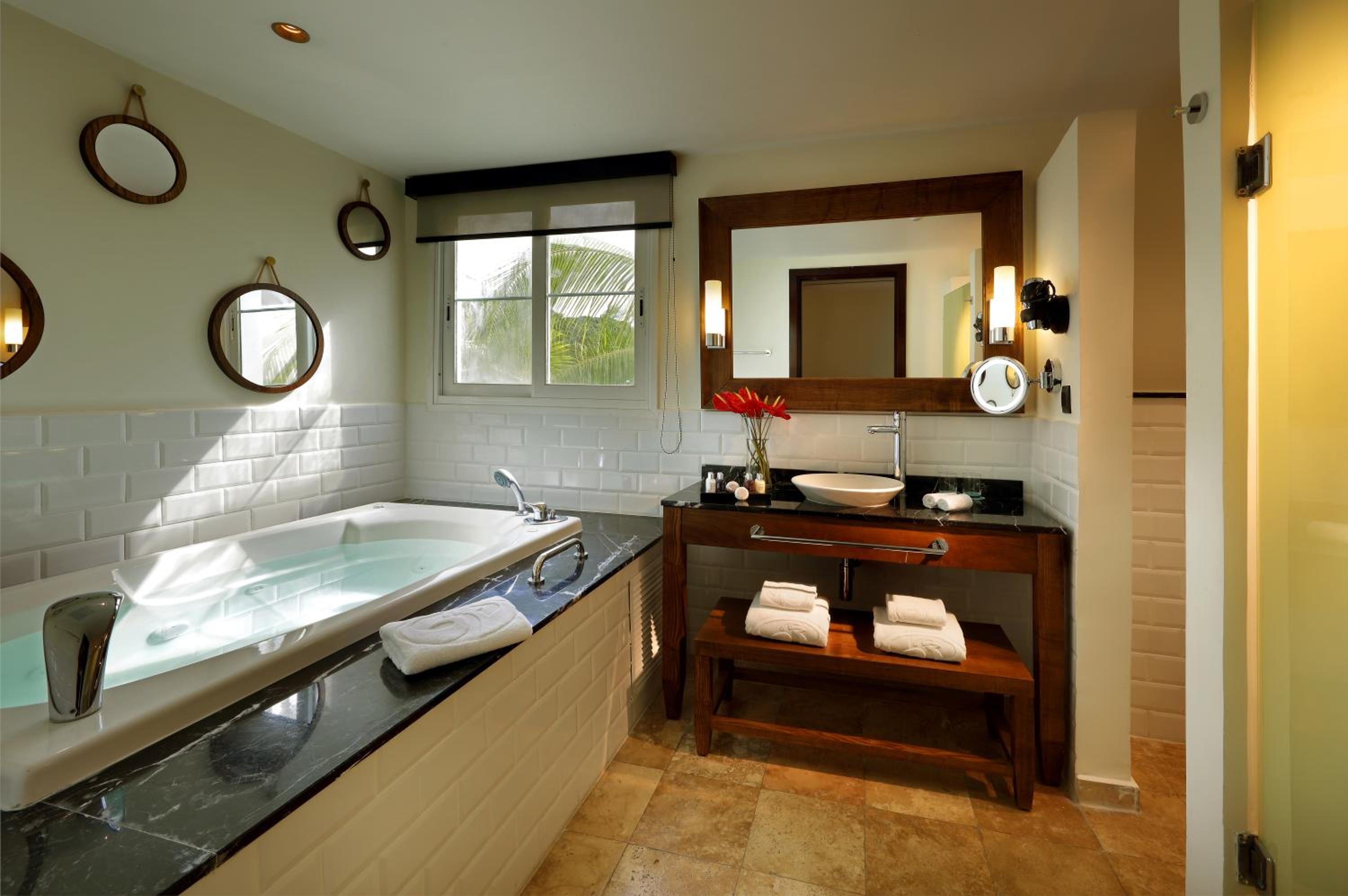 Junior Suite Beachside Ocean View