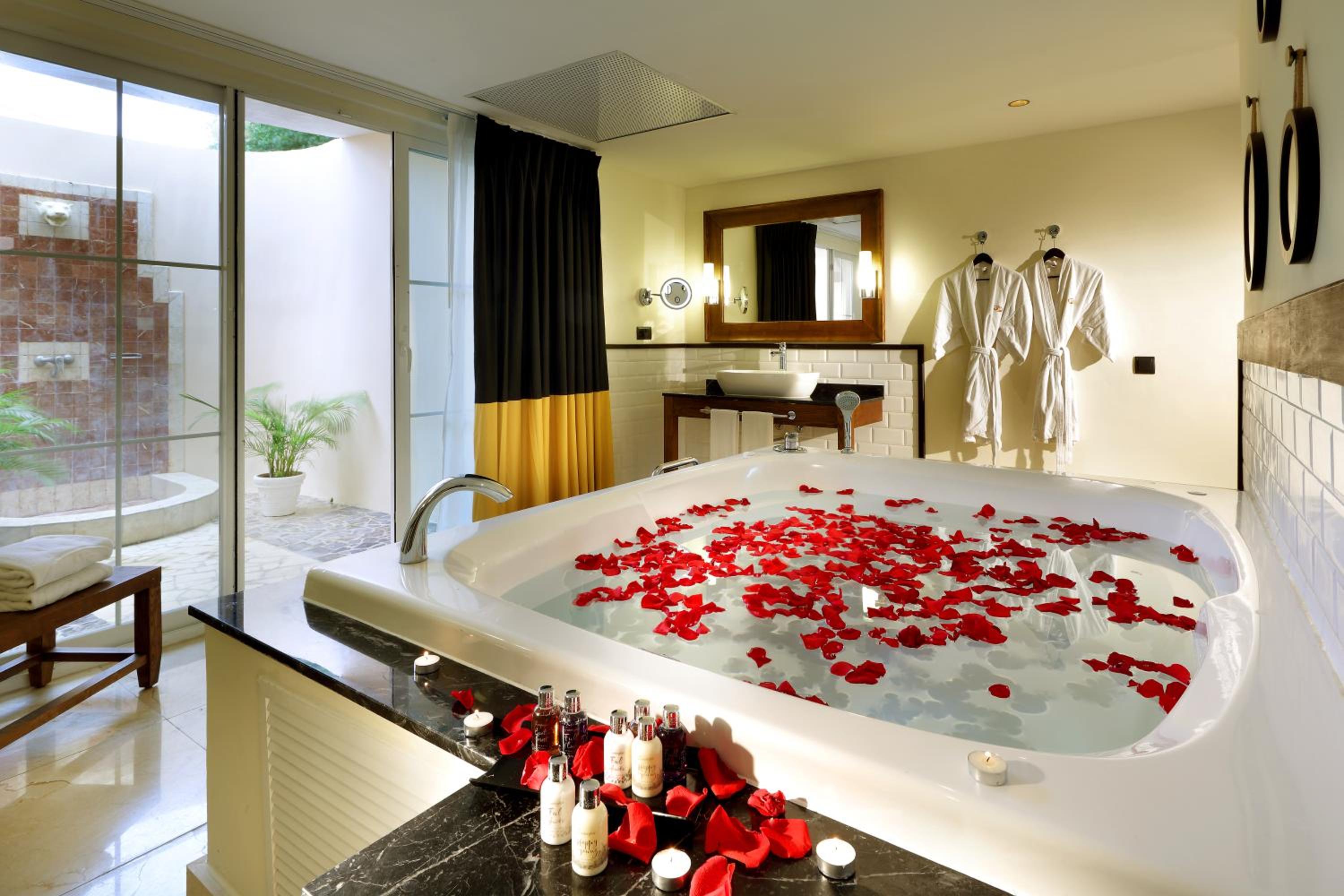 Romance Villa Suite Ocean View
