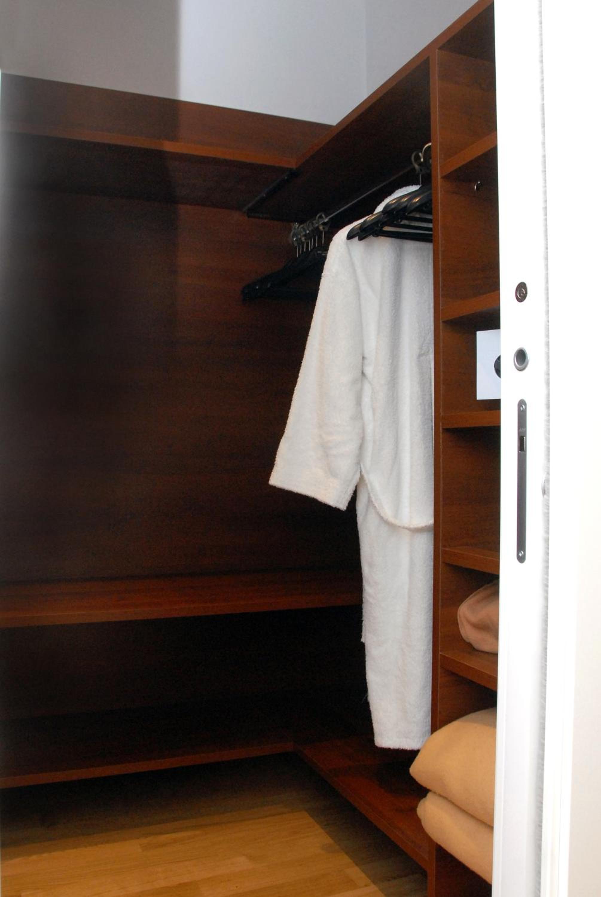 Deluxe Double Room with Sea Side  - Photo 20