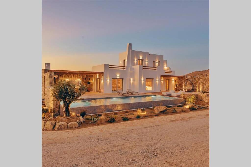 Villa - Photo 3