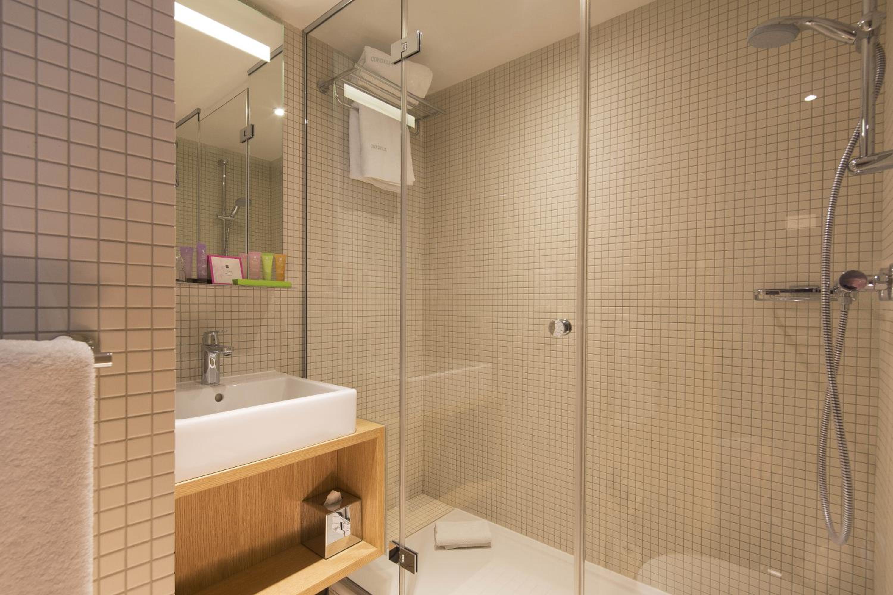 Single Room photo 2