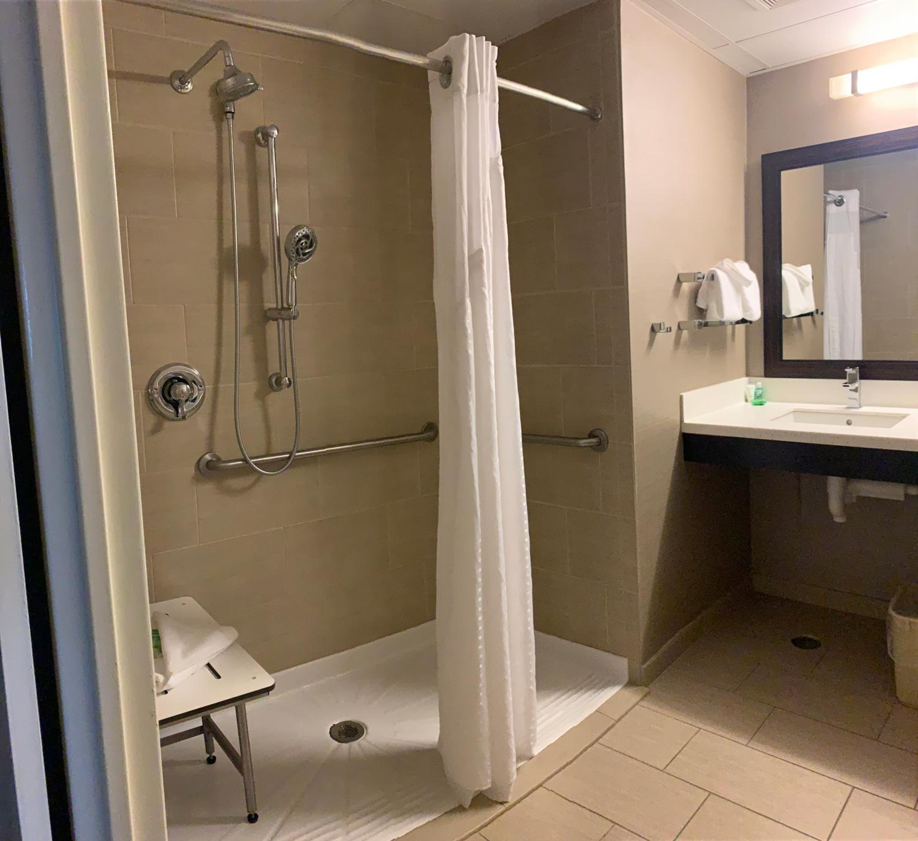 King Studio Suite - Mobility Access with Roll-in Shower