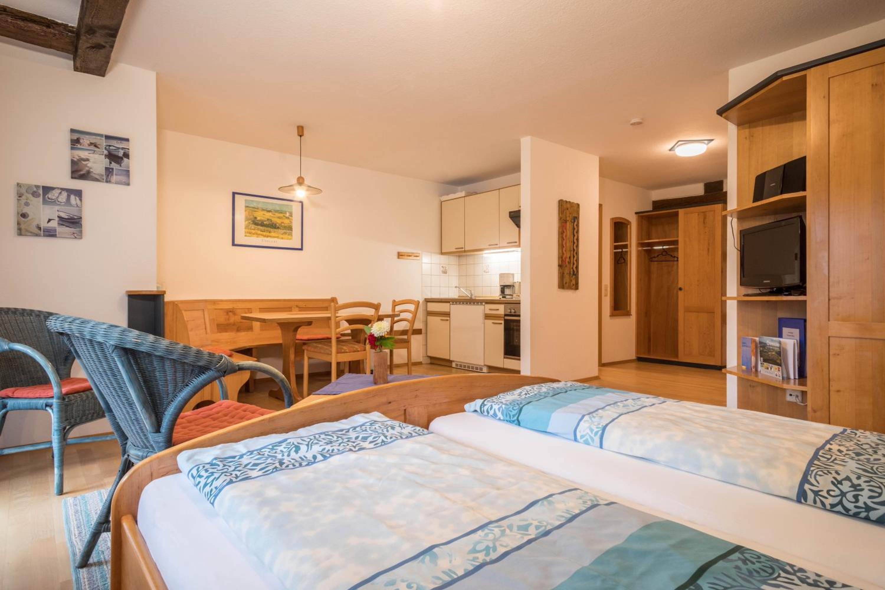 Superior One-Bedroom Apartment with Balcony photo 2