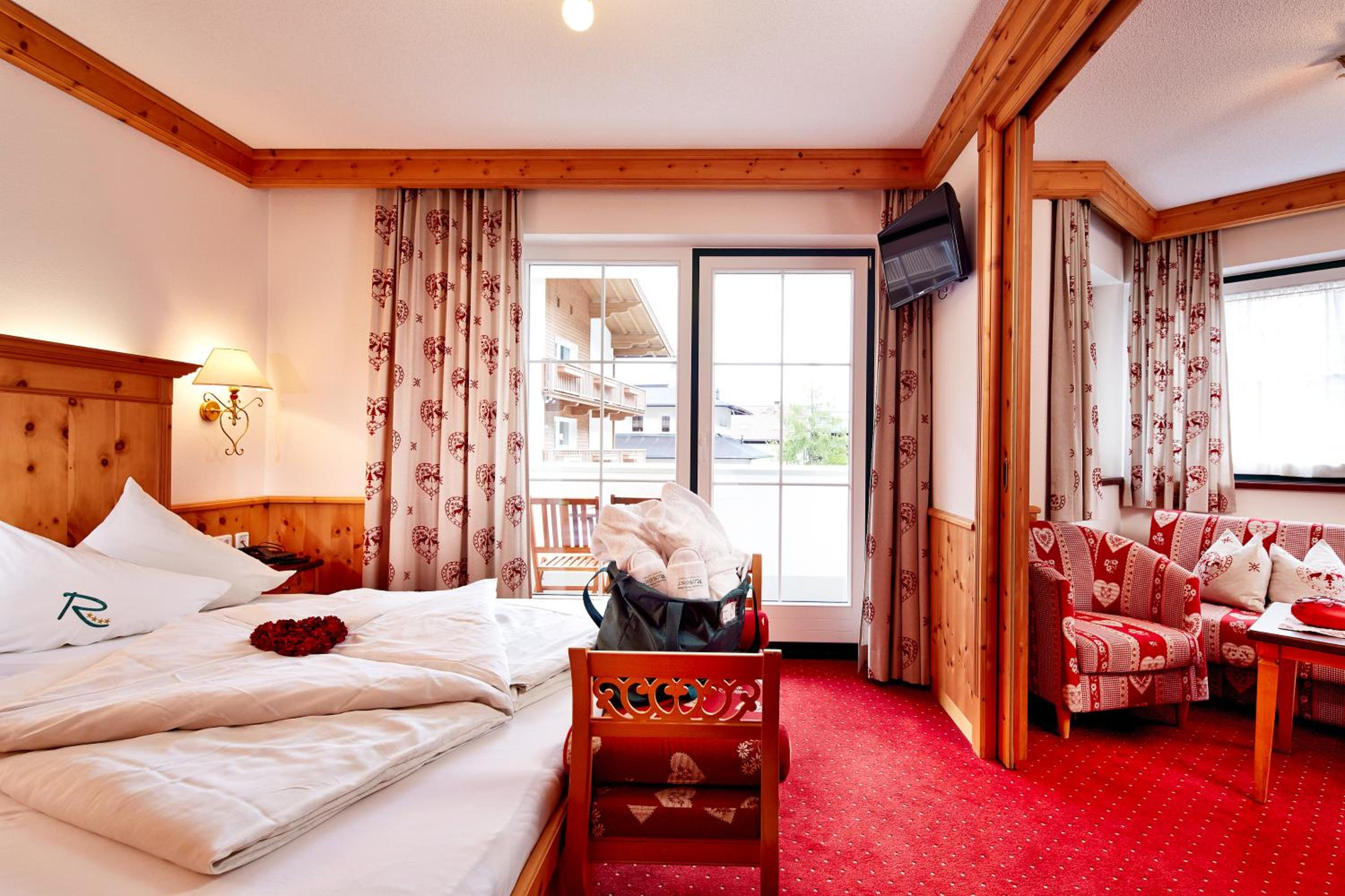 Suite - Photo 3