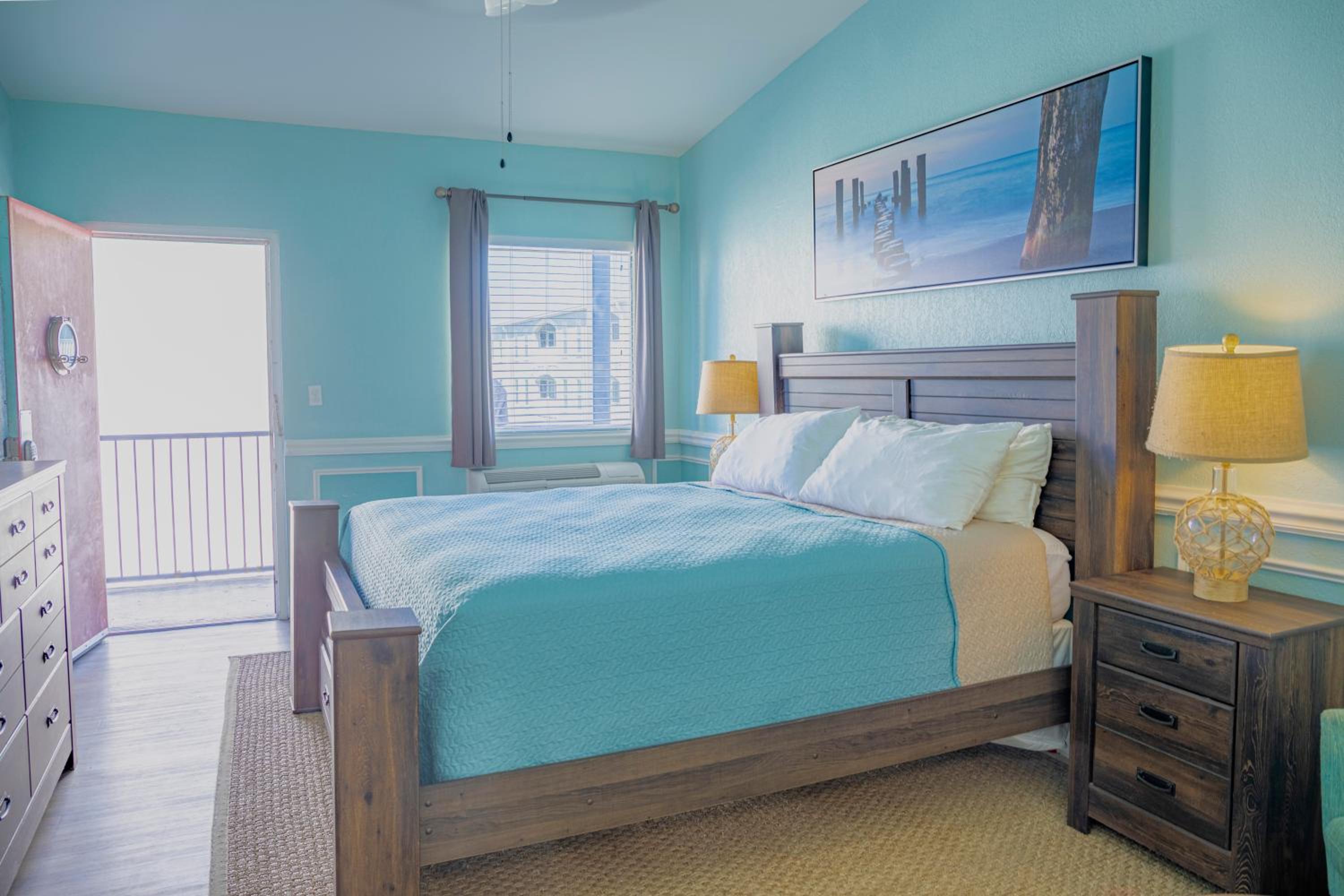 King Suite - Photo 2