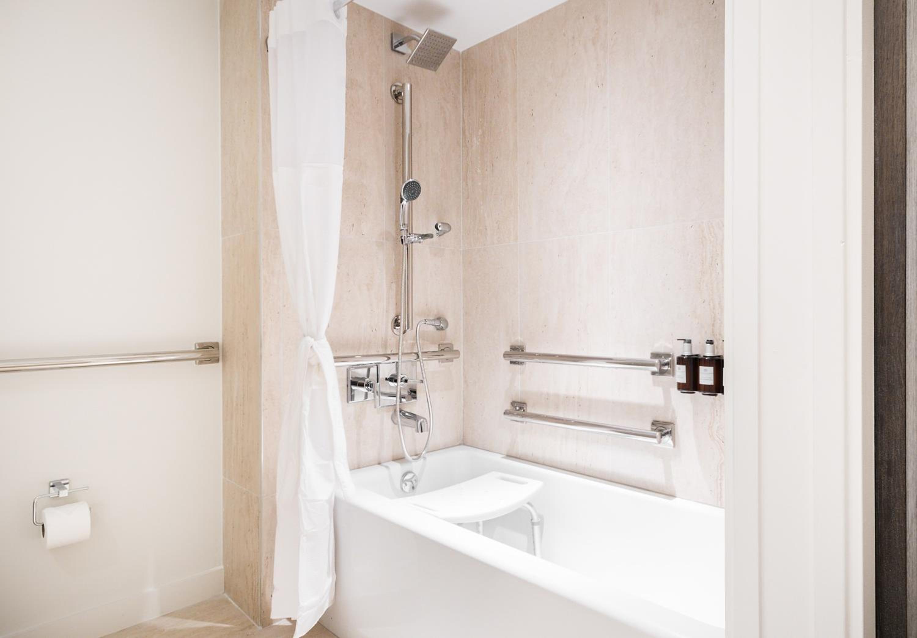 Superior King Ada Roll In Shower