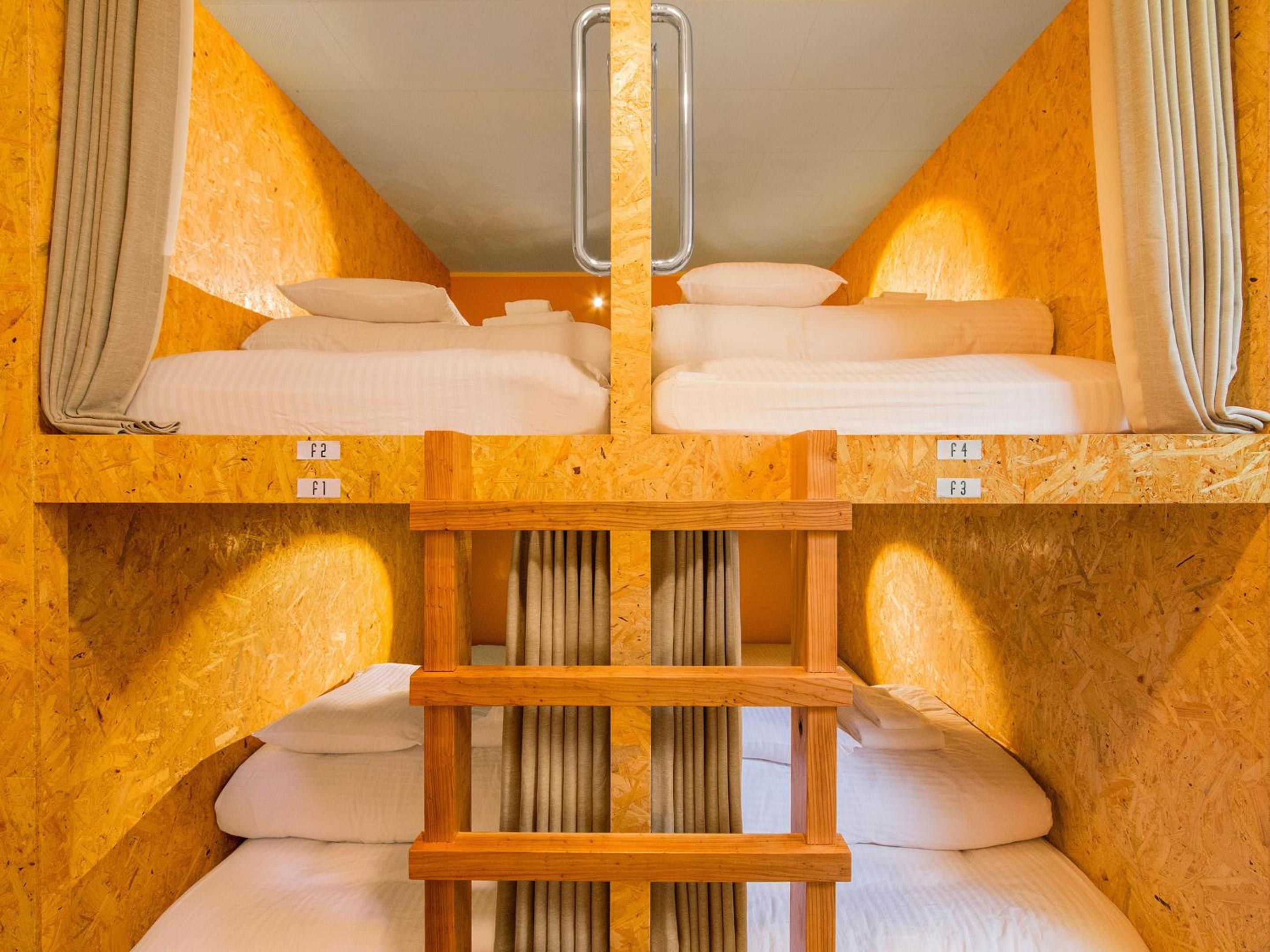 Bed in 8-Bed Female Dormitory Room photo 3