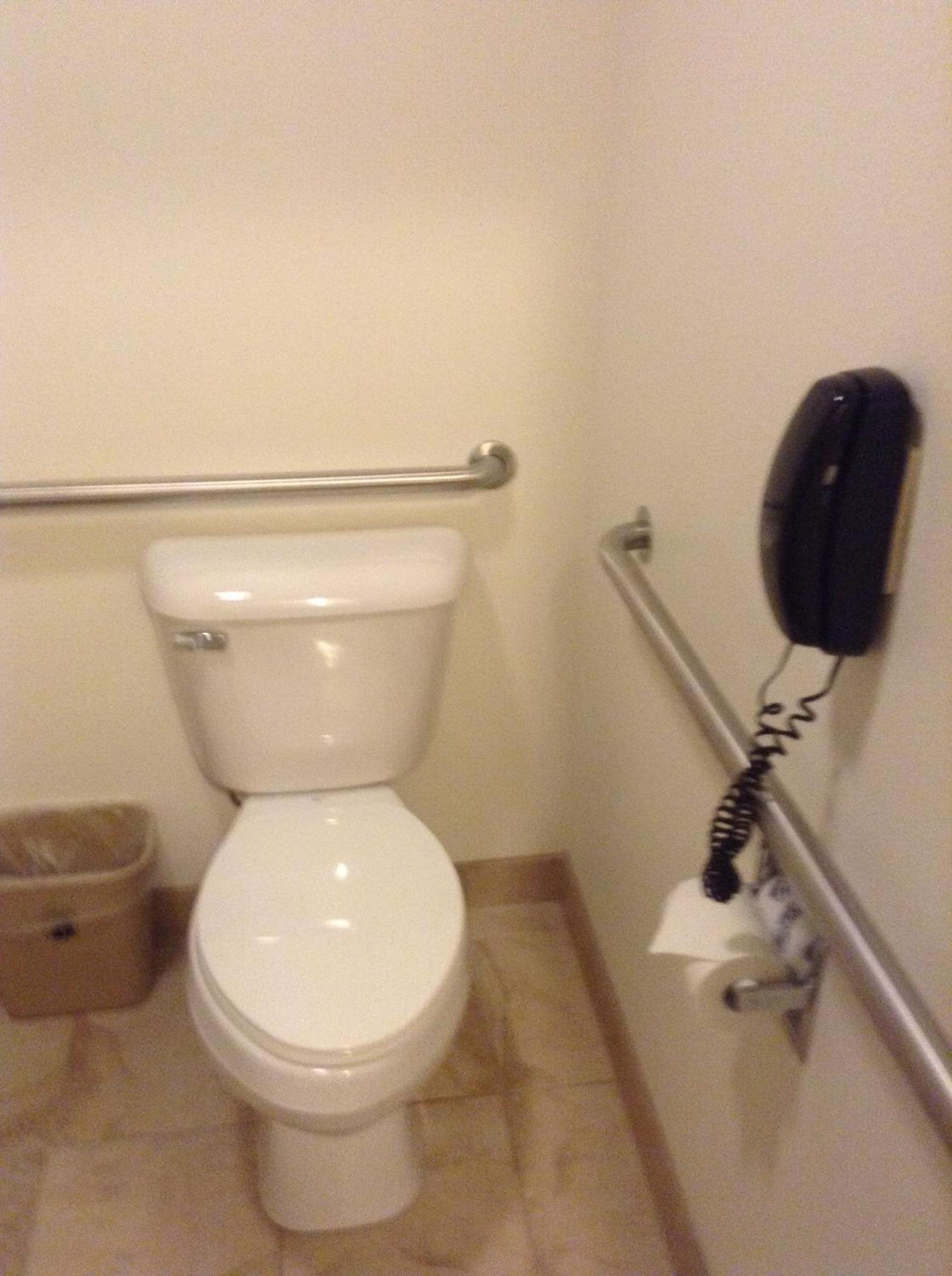 King Room - Non-Smoking - Photo 5