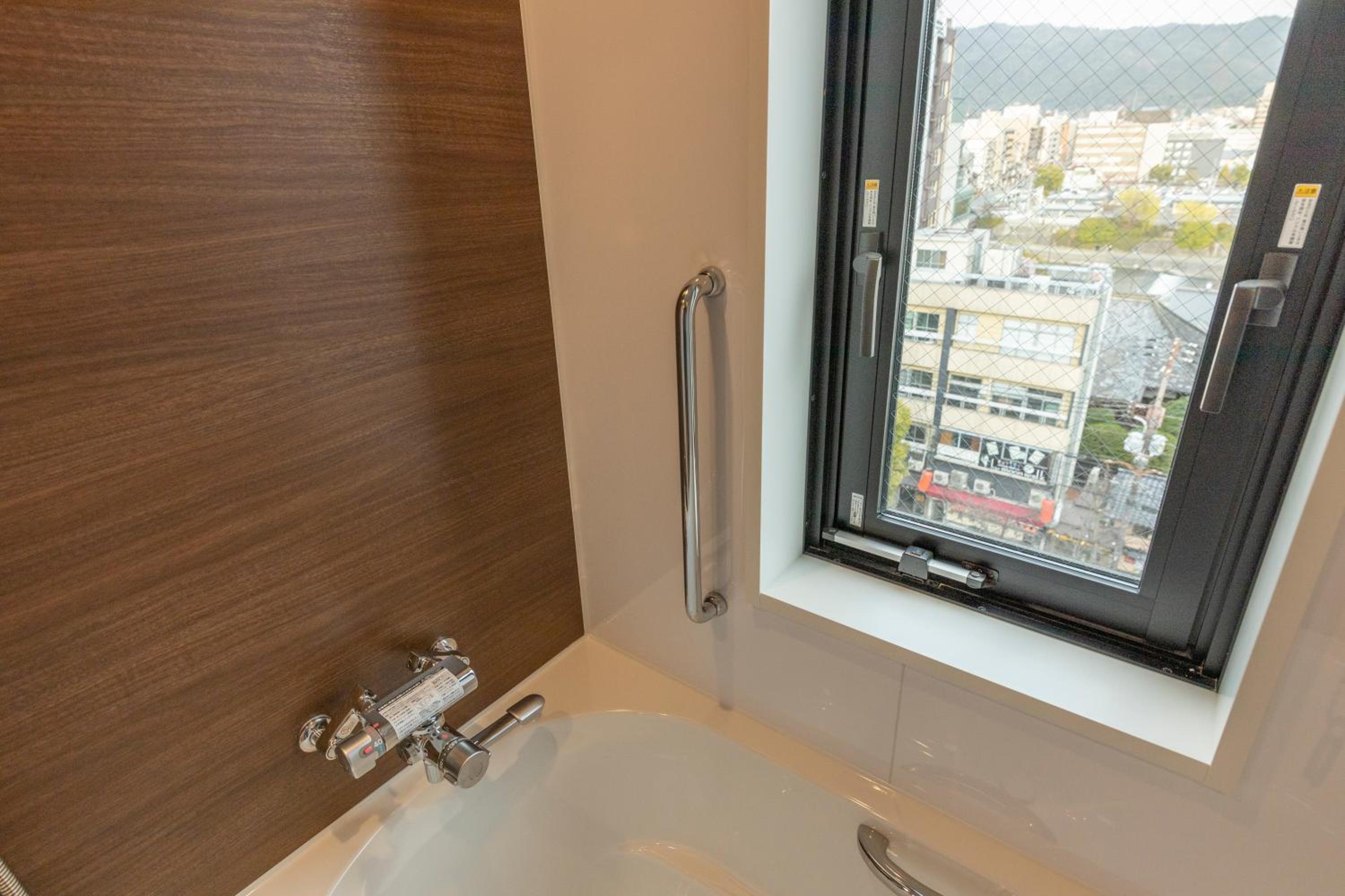 Twin Room - Photo 2